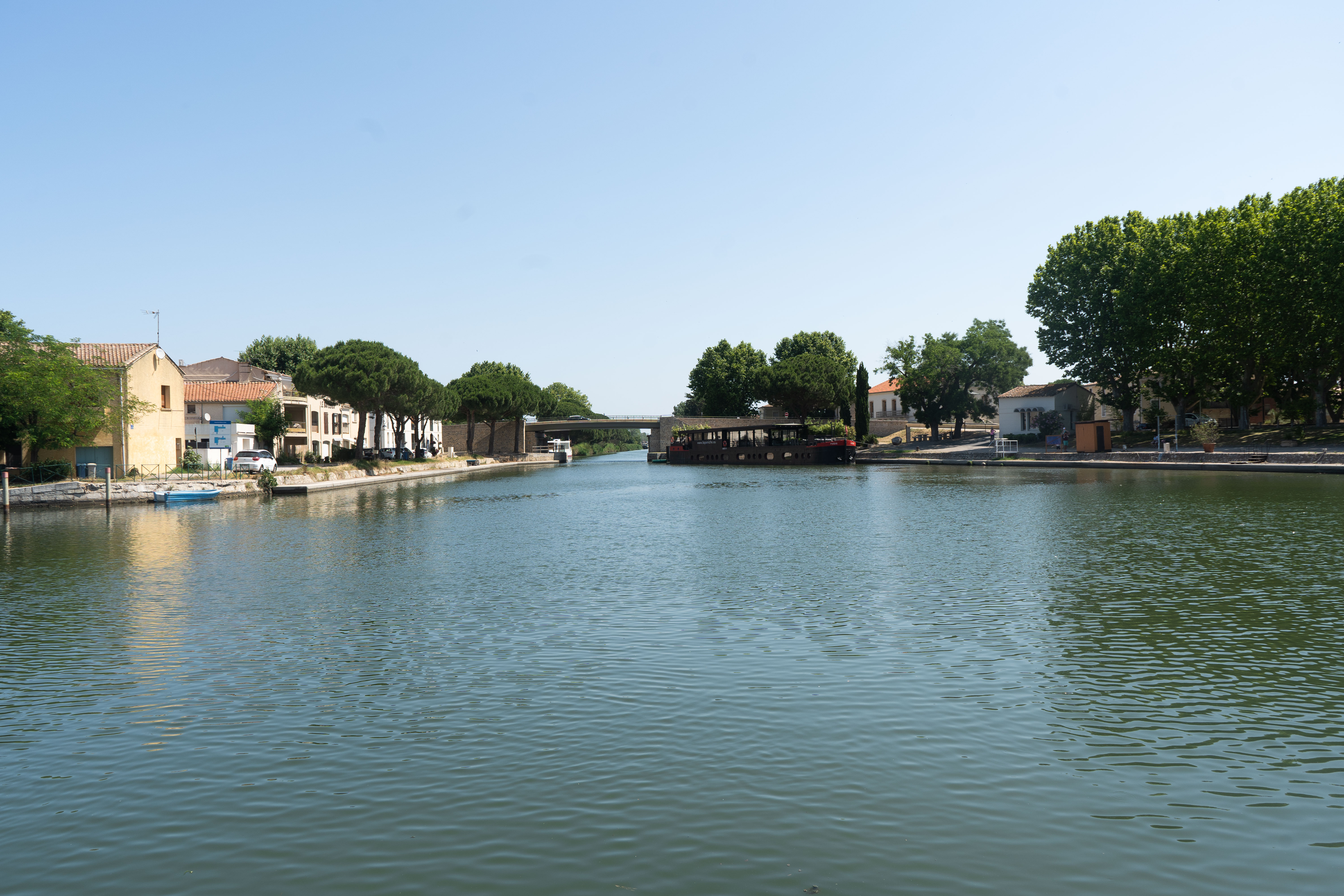 Photo  vue aérienne du canal d'Aigues Mortes