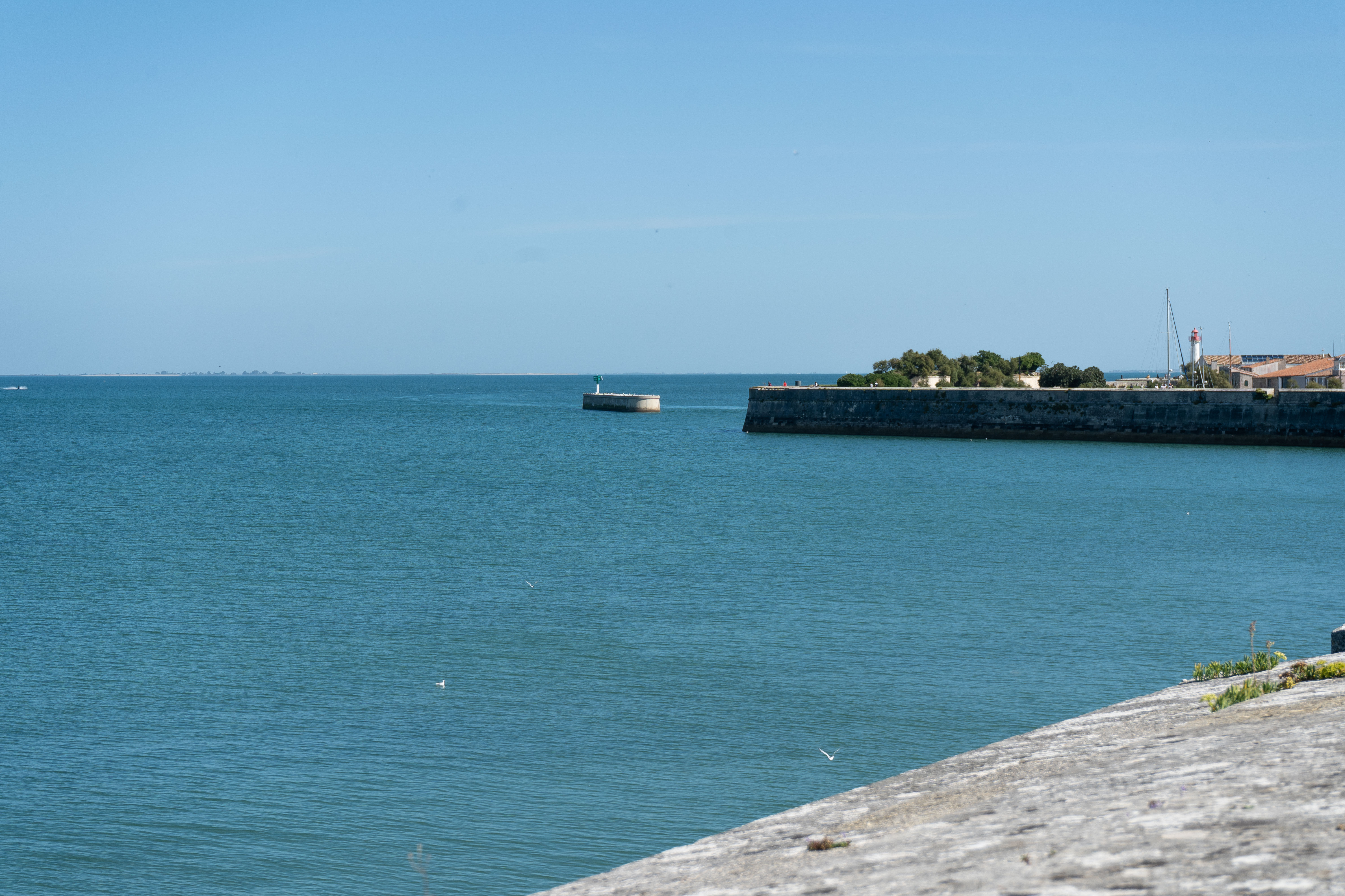 Vue panoramique du faux Fort Boyard depuis Saint-Martin-de-Ré, Île de Ré