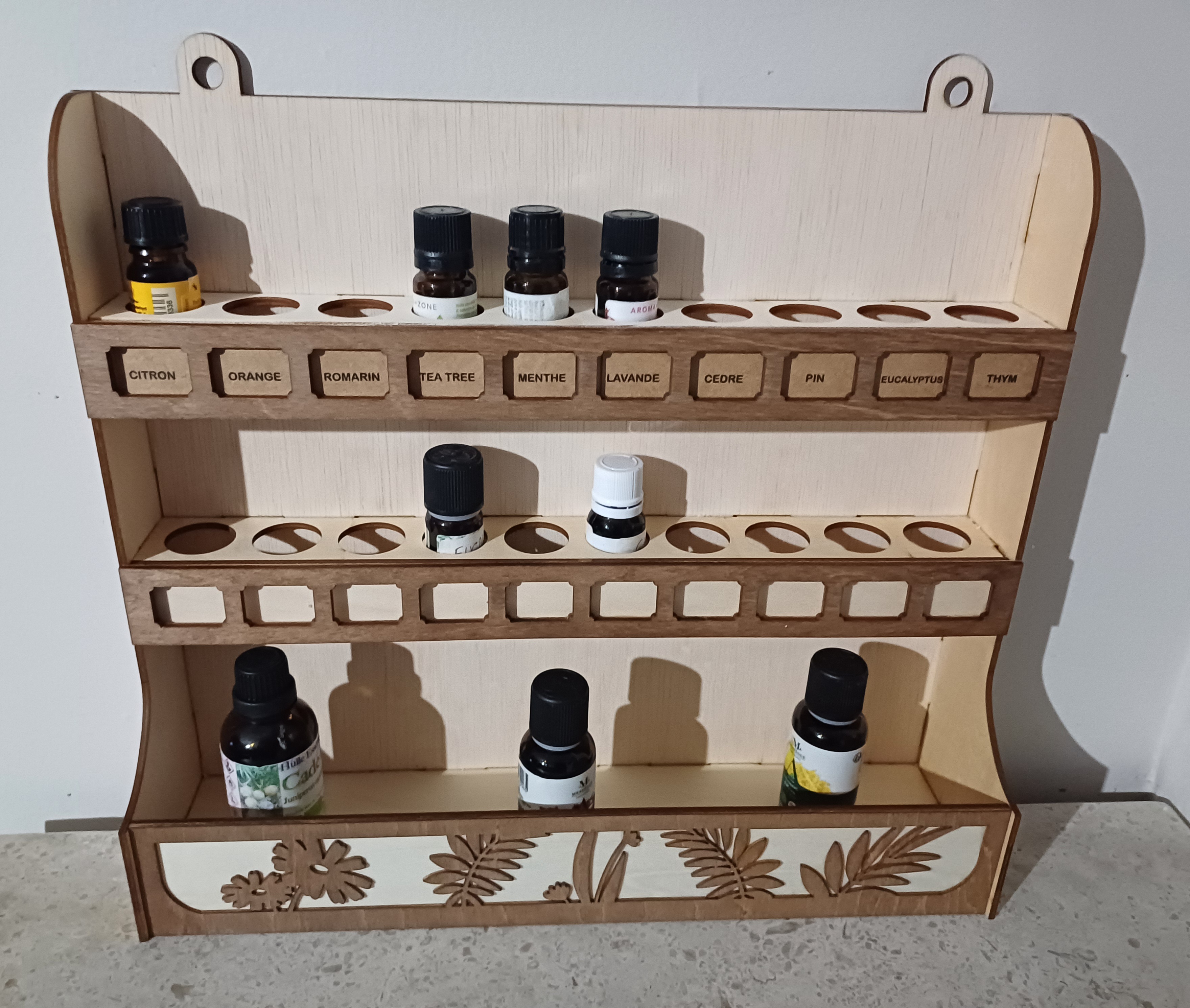 Fichier de découpe d'un présentoir d'huiles essentielles