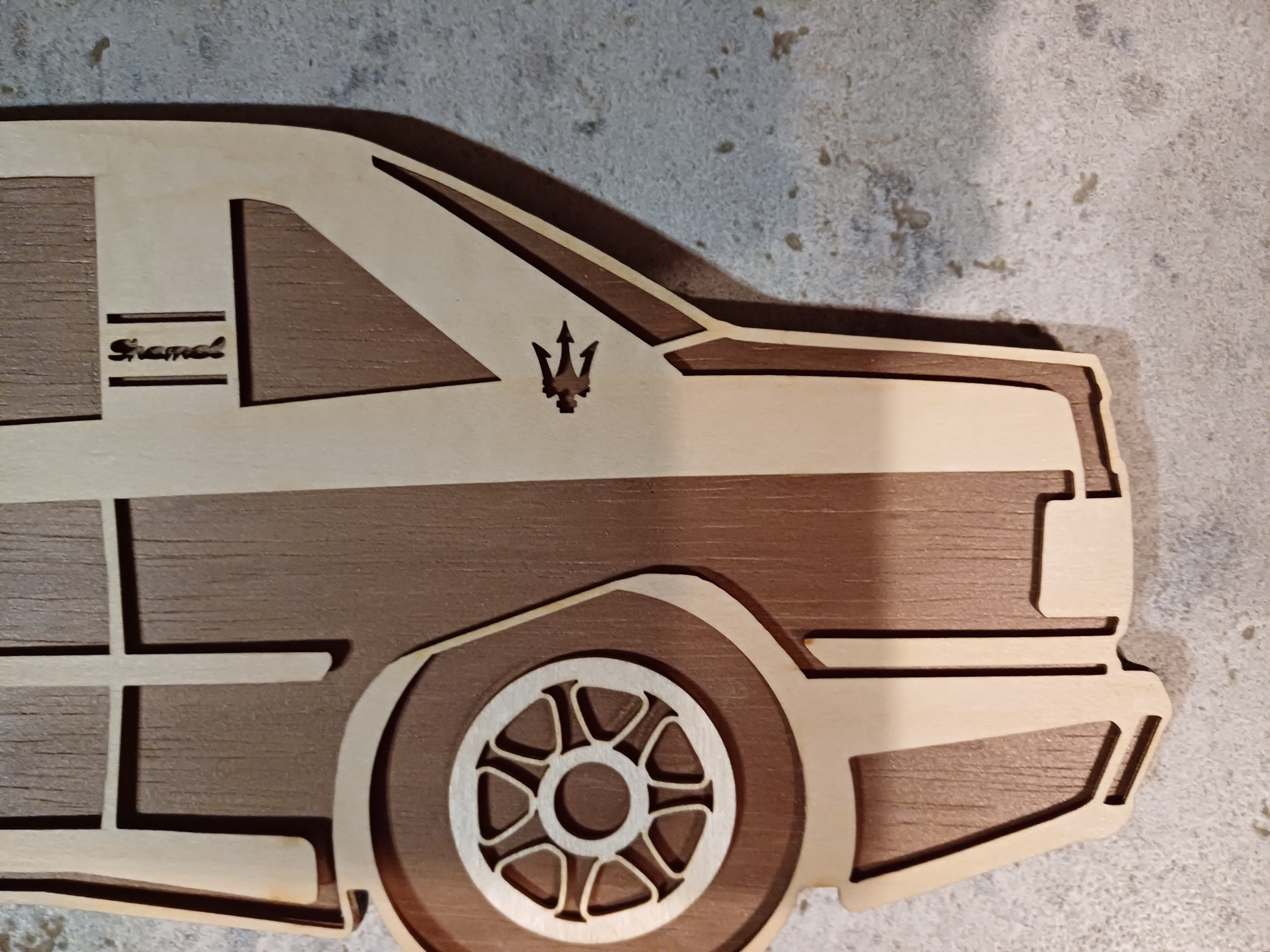 Fichier de découpe d'une Maserati Shamal multicouche