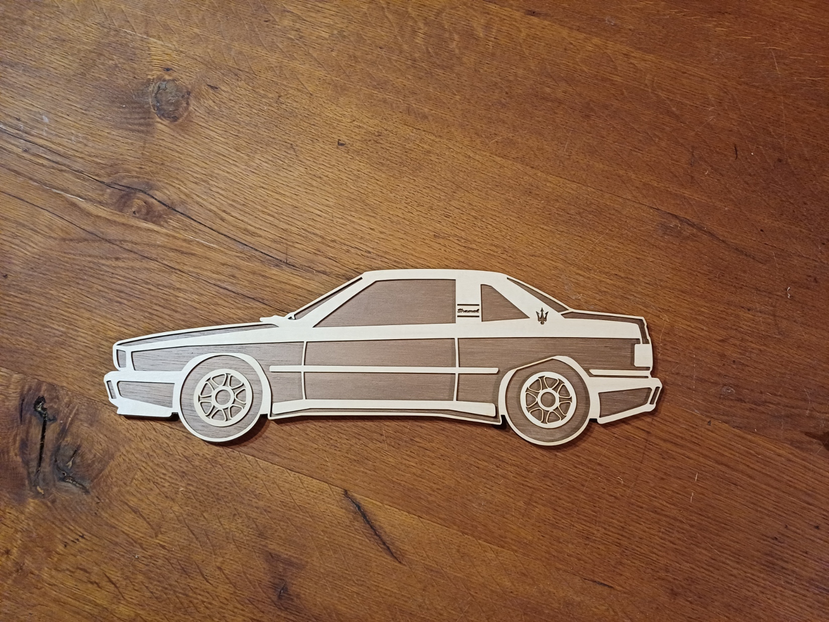 Fichier de découpe d'une Maserati Shamal multicouche