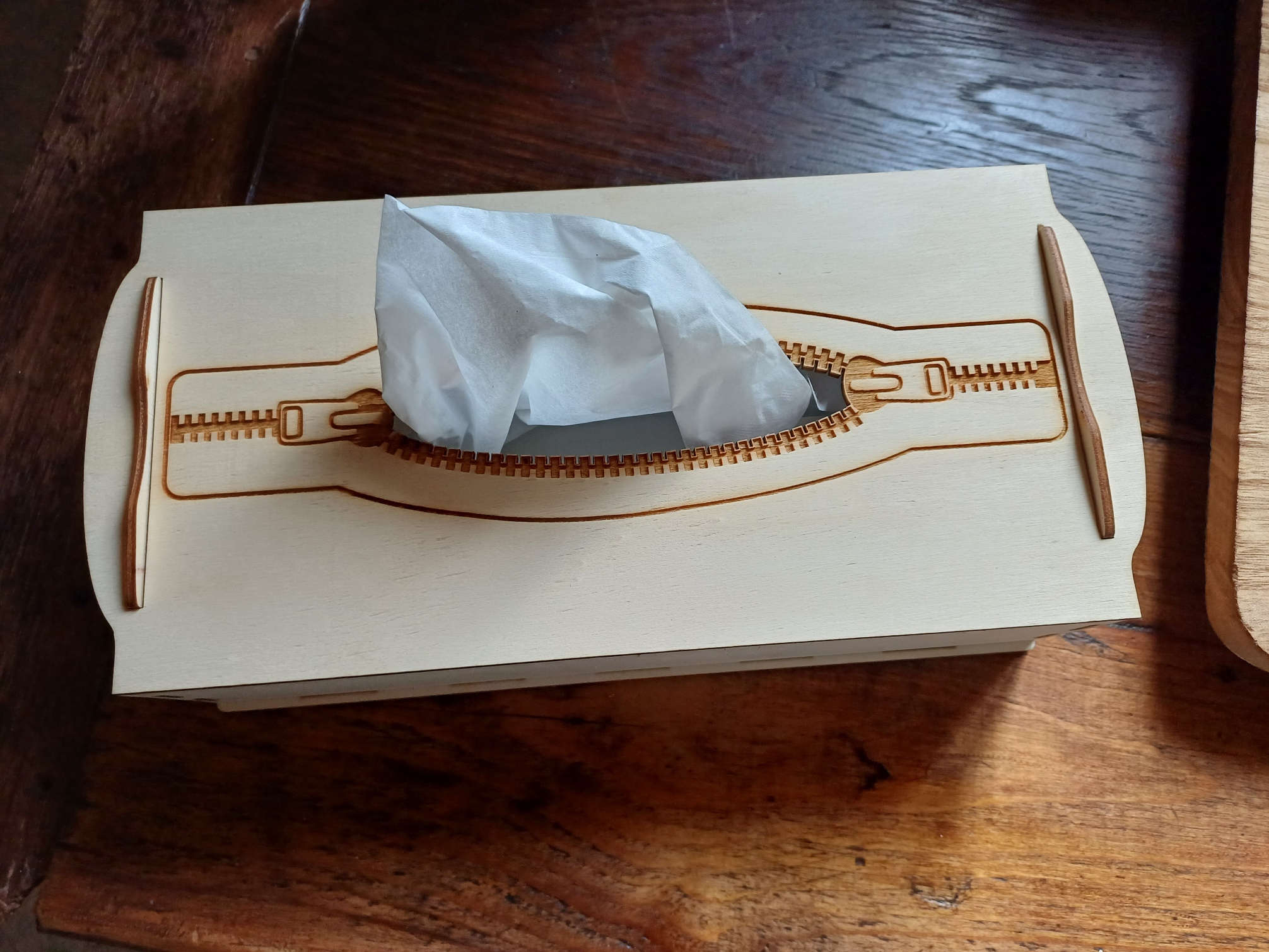 Fichier de découpe d'une boite à mouchoirs originale
