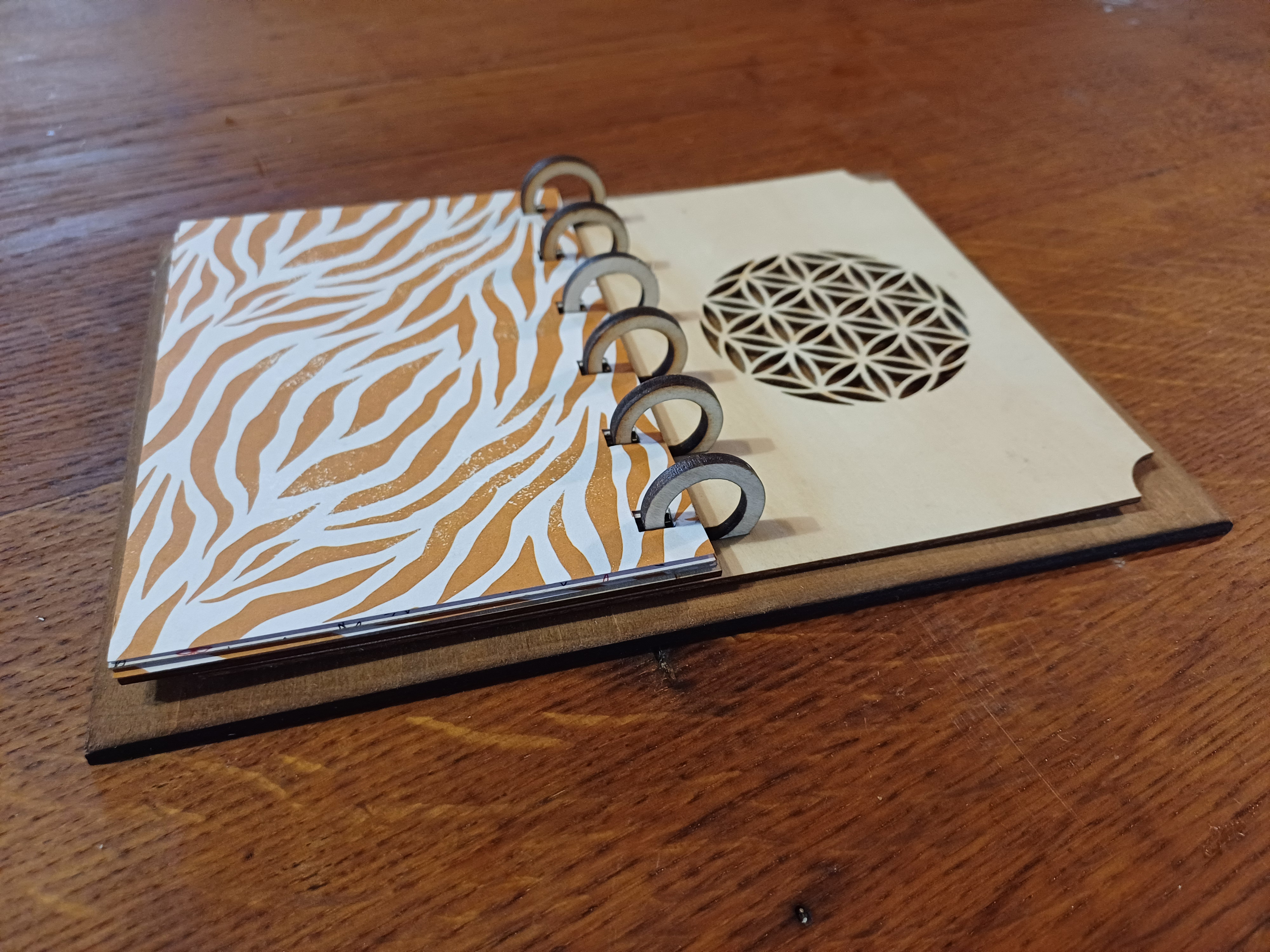 Fichier de découpe d'un carnet à spirales