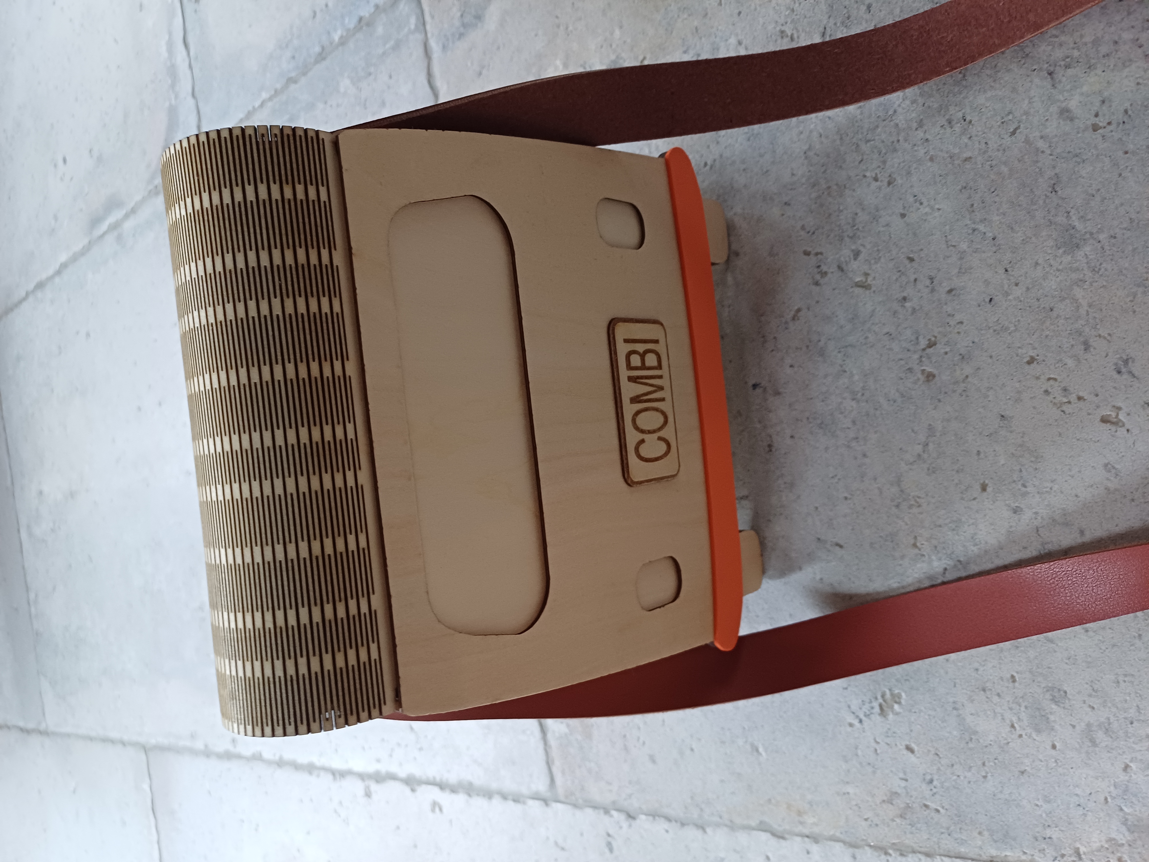 Fichier de découpe d'un sac à mains en forme de combi van