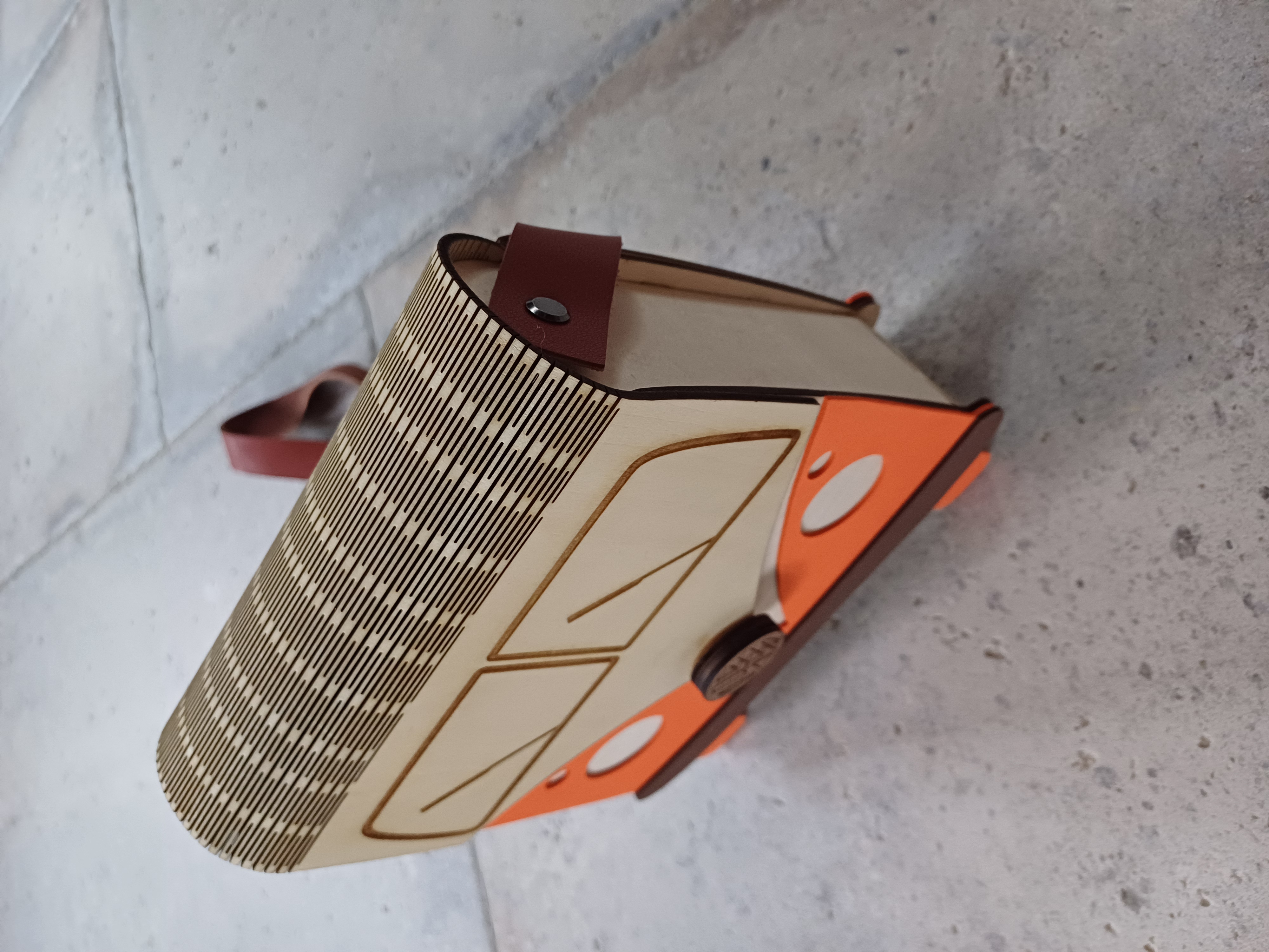 Fichier de découpe d'un sac à mains en forme de combi van