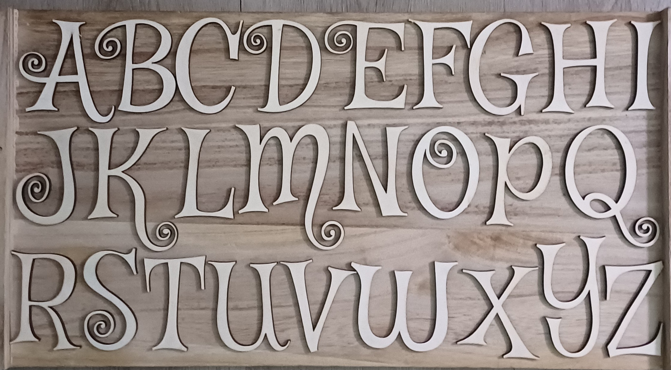 Lettres décoratives en bois