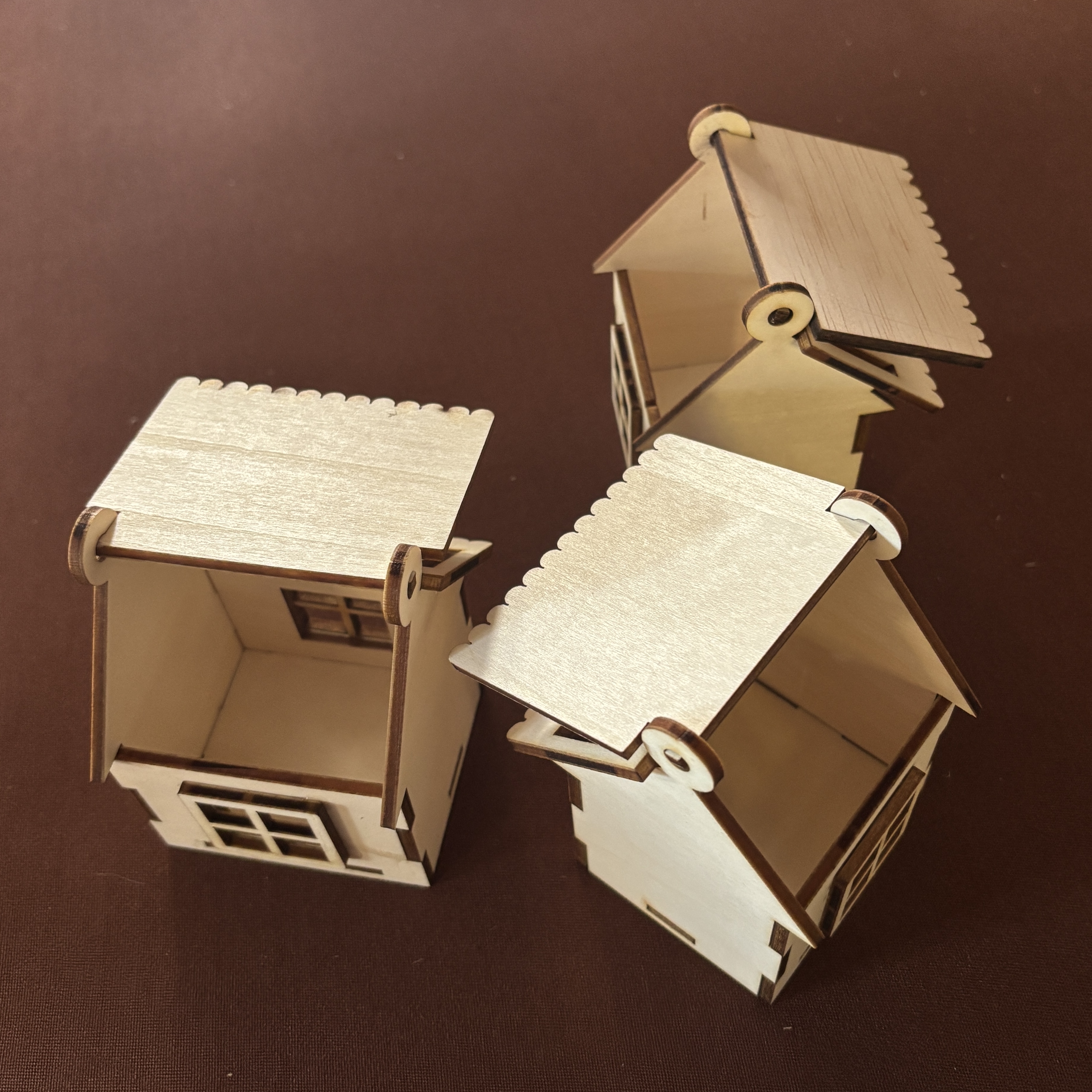 Mini maison en bois personnalisée