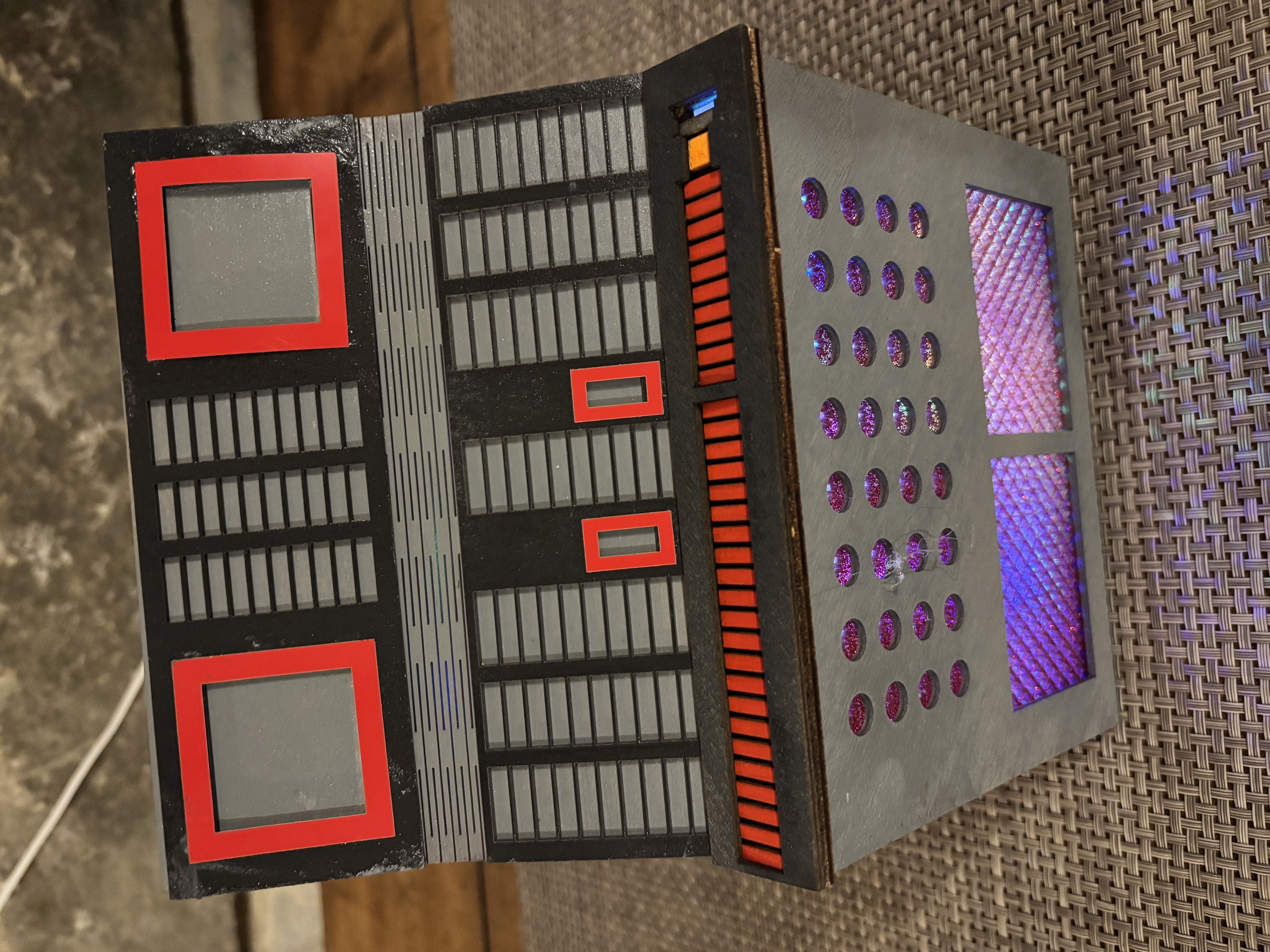 Tirelire en forme de jukebox