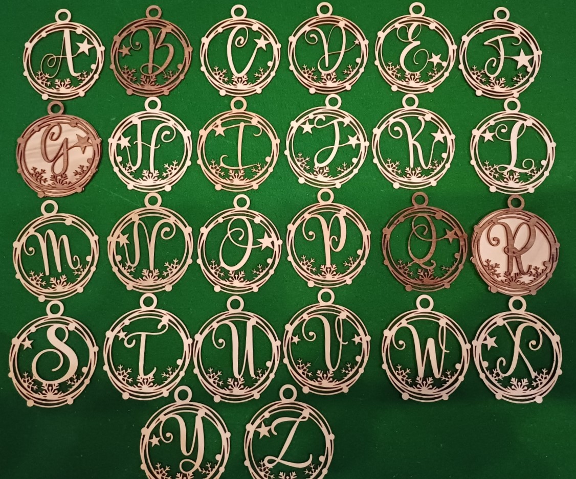 Fichier de découpe - boules de Noël monogramme