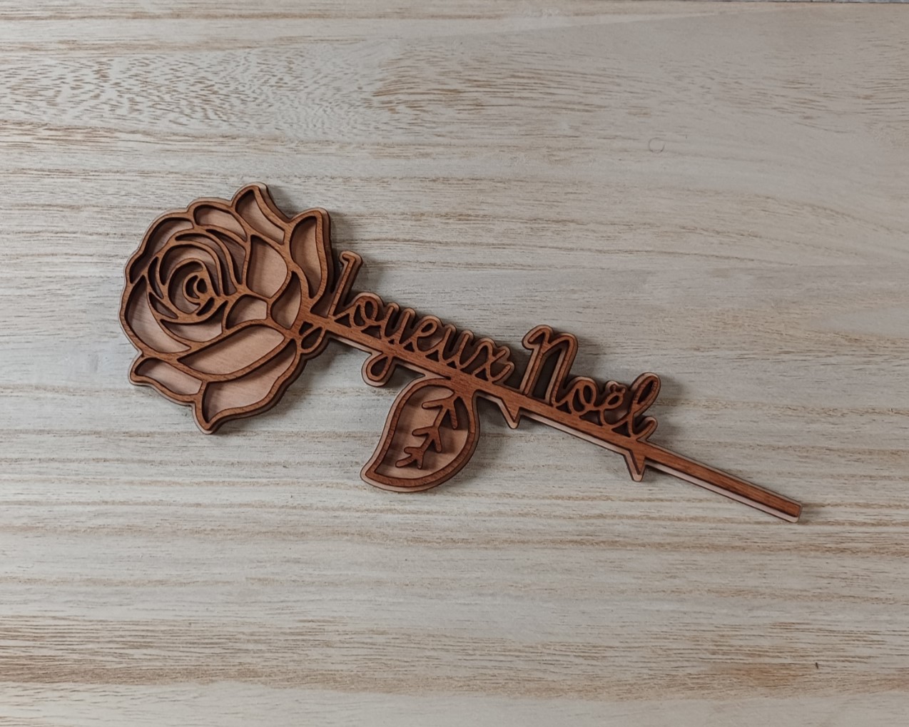 fichier de découpe d'une rose de Noël