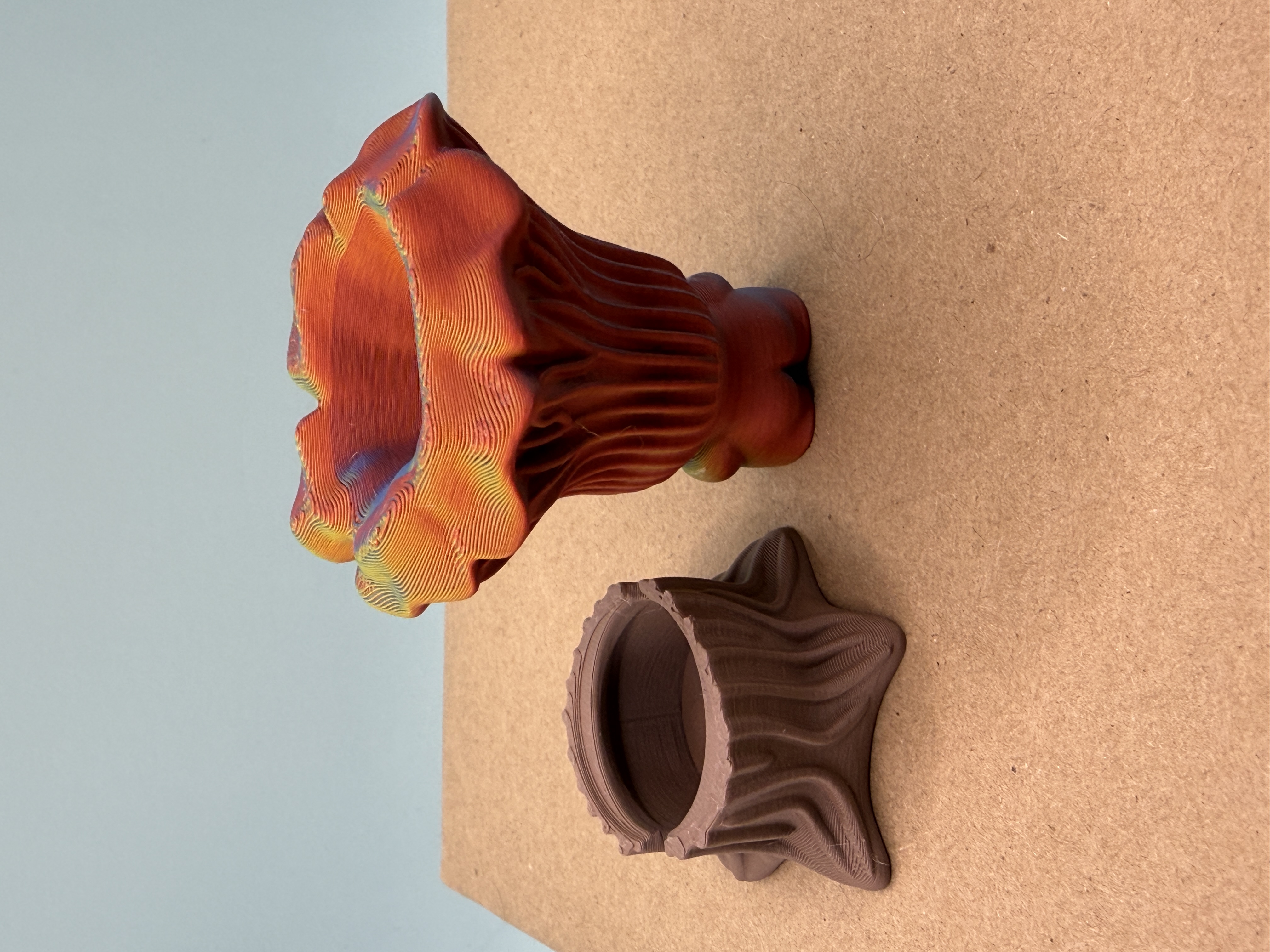 Mushroom figurines with stumps