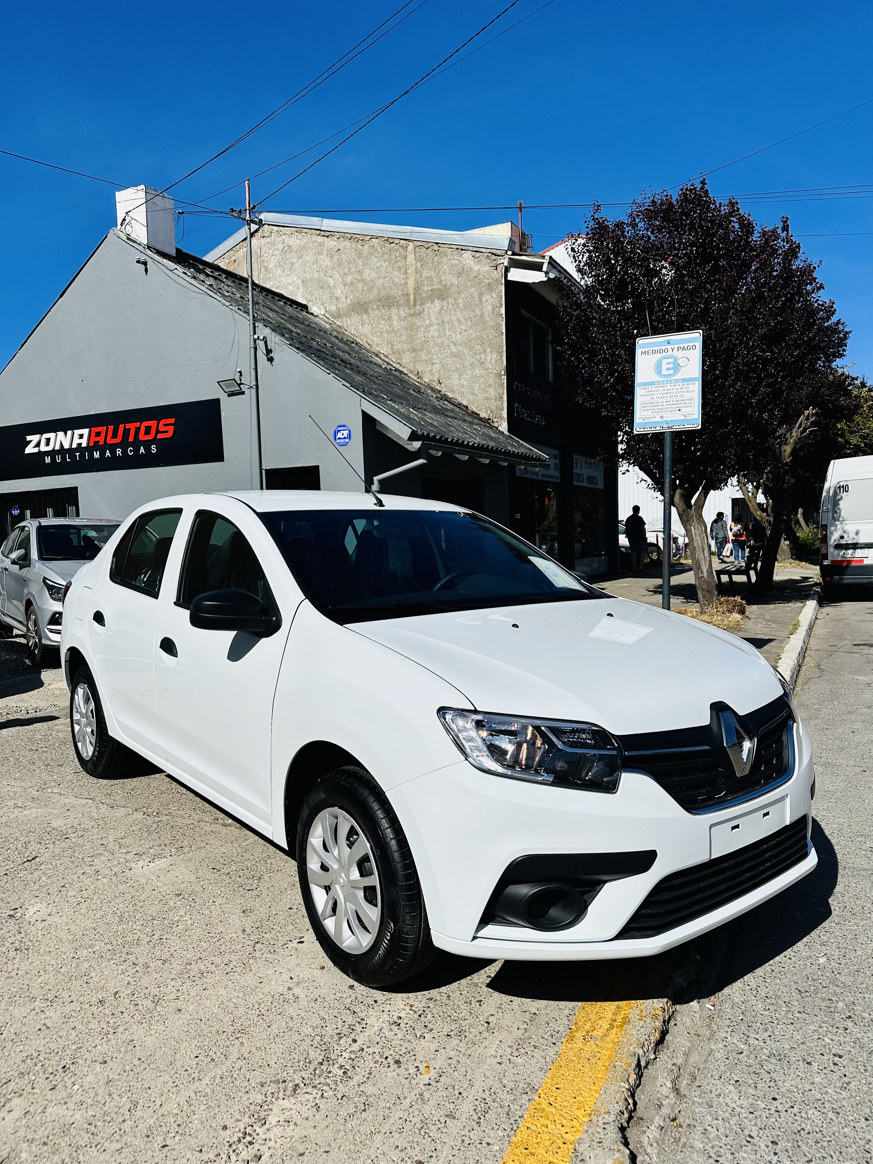 Renault Logan 2025