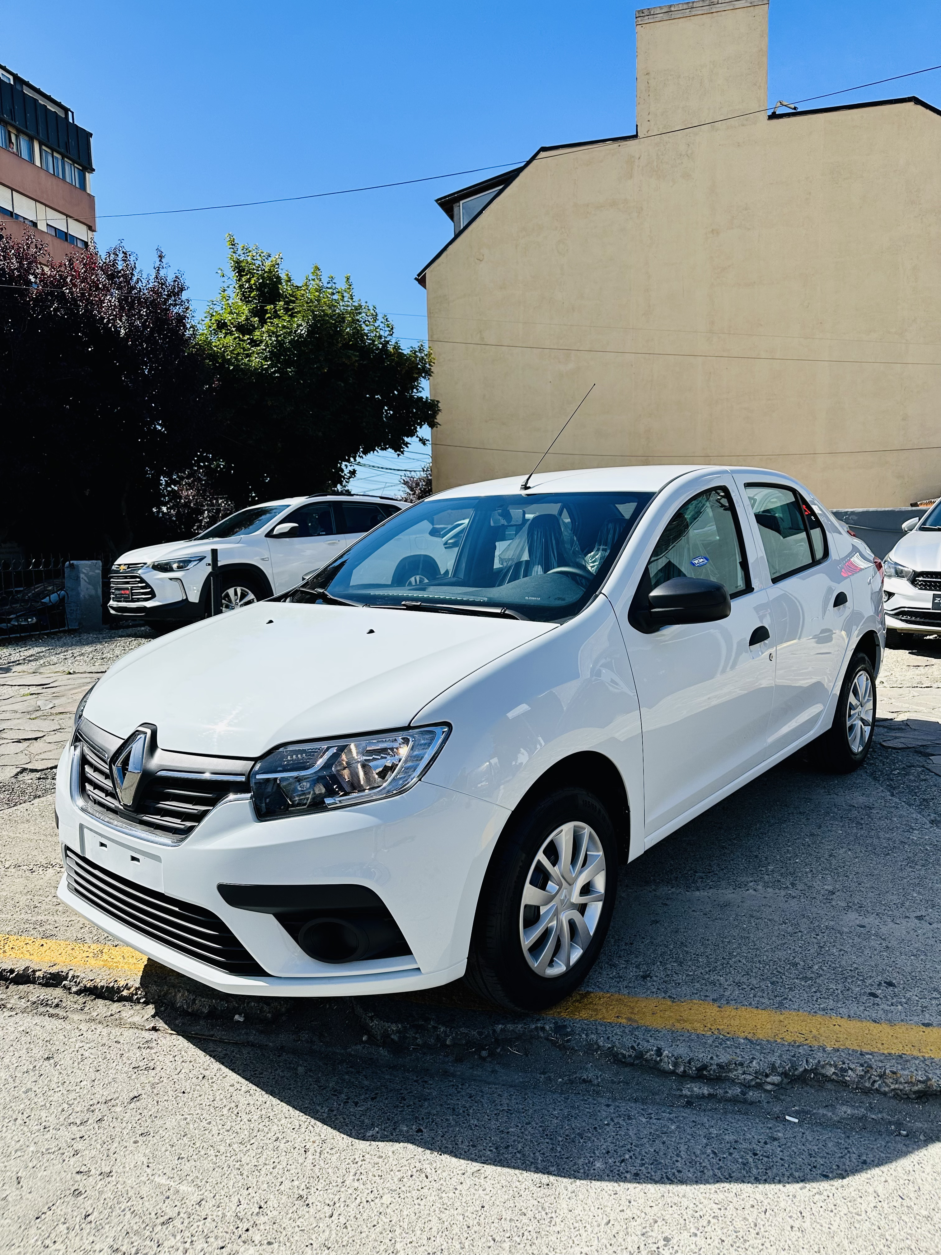 Renault Logan 2025
