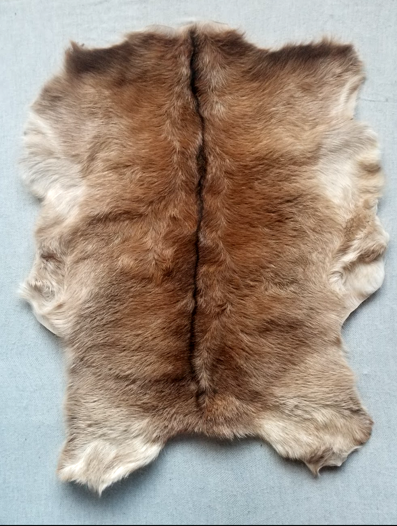 Goatskin Rug: Cinnamon