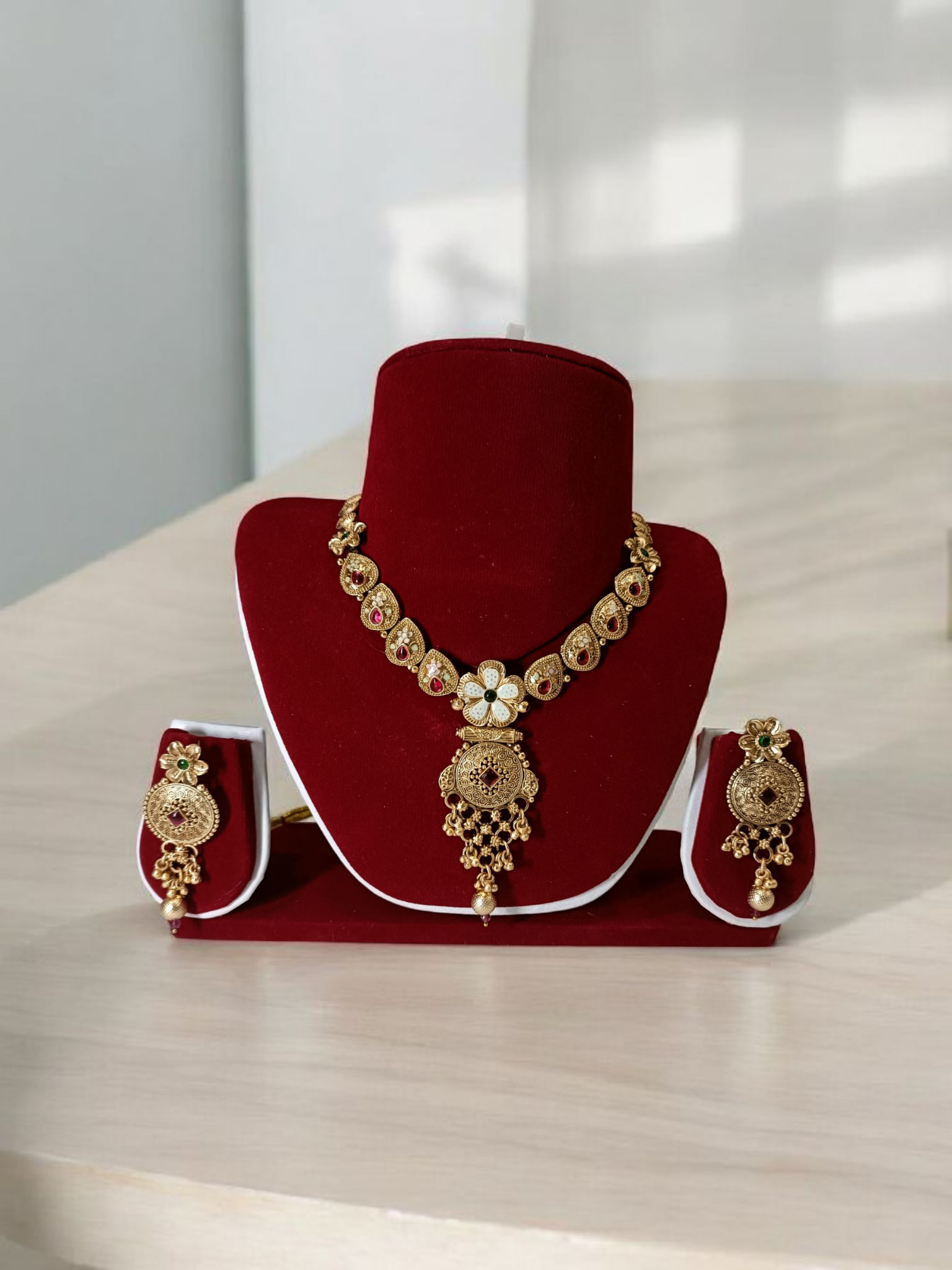 High Gold Necklace Set
