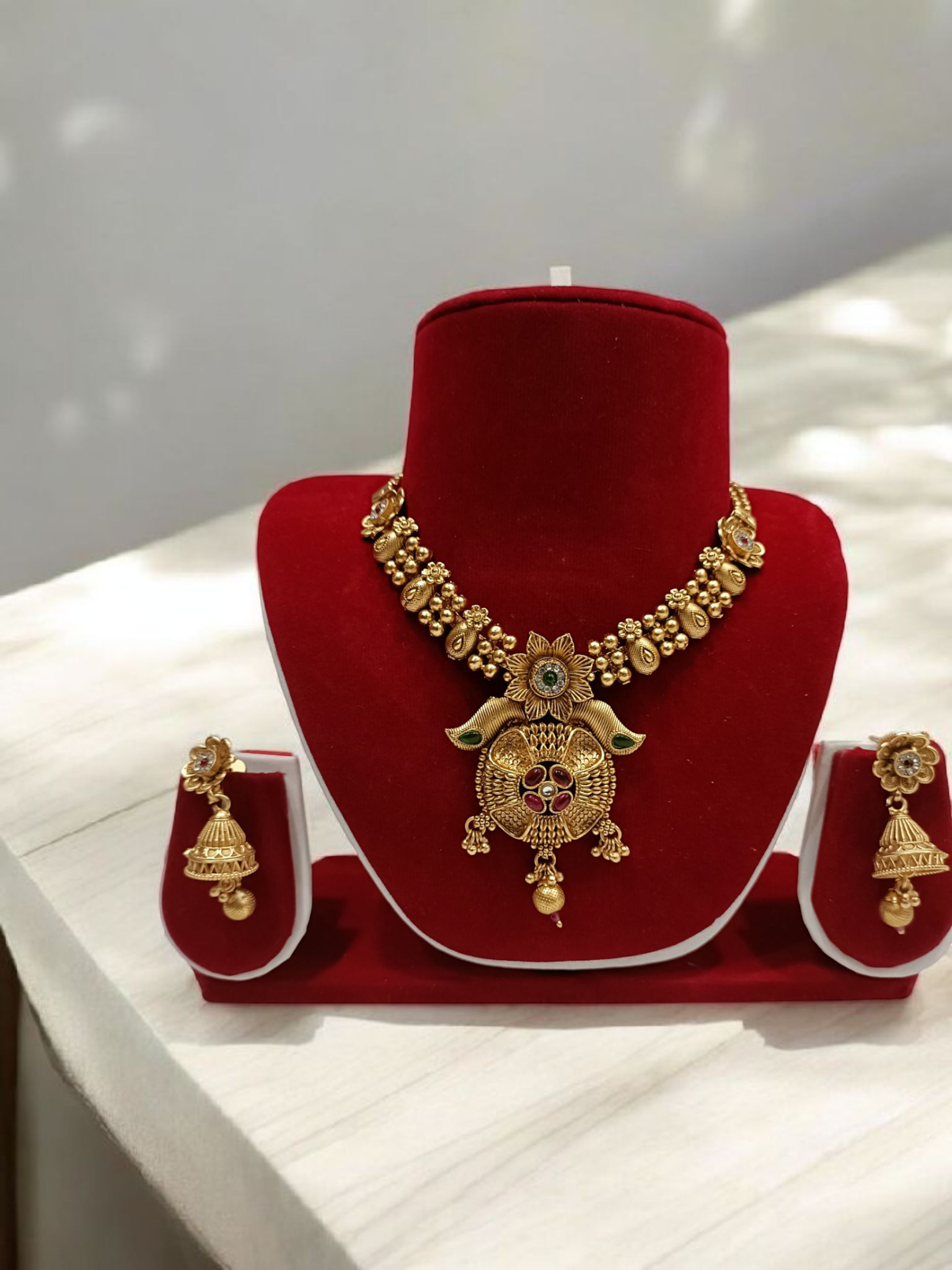 Traditional Gold Necklace Set