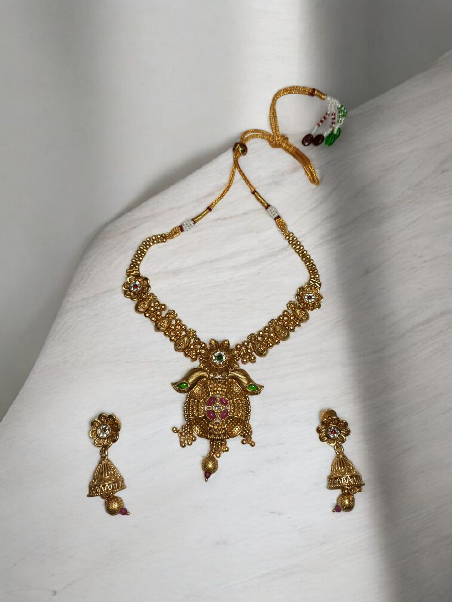 Traditional Gold Necklace Set