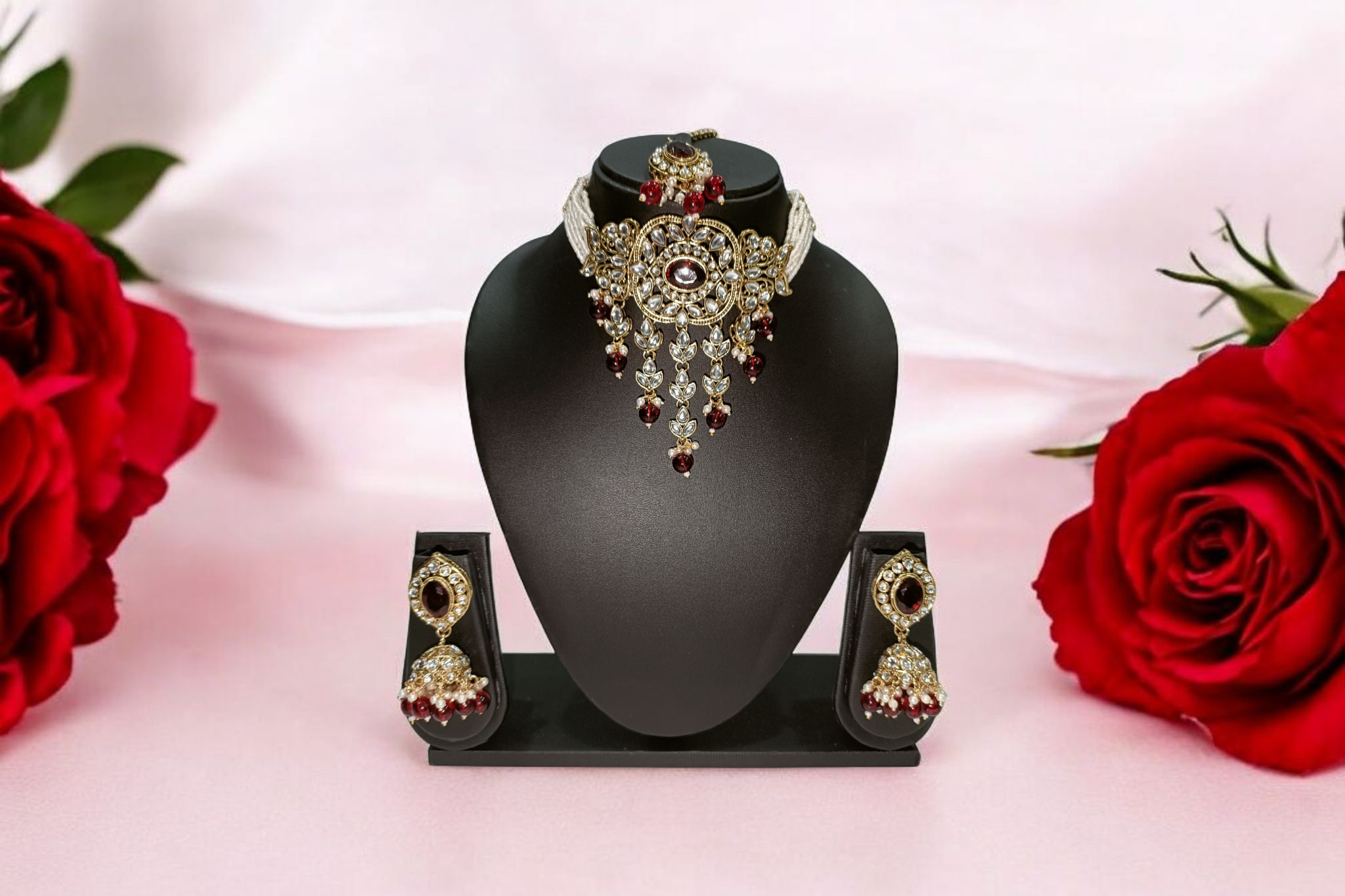 Elegant Gold and Ruby Jewelry Set
