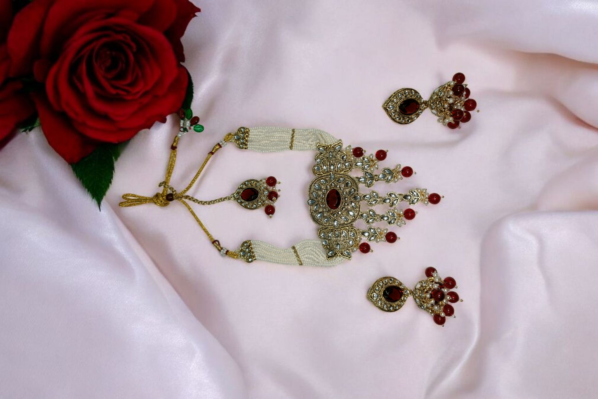 Elegant Gold and Ruby Jewelry Set