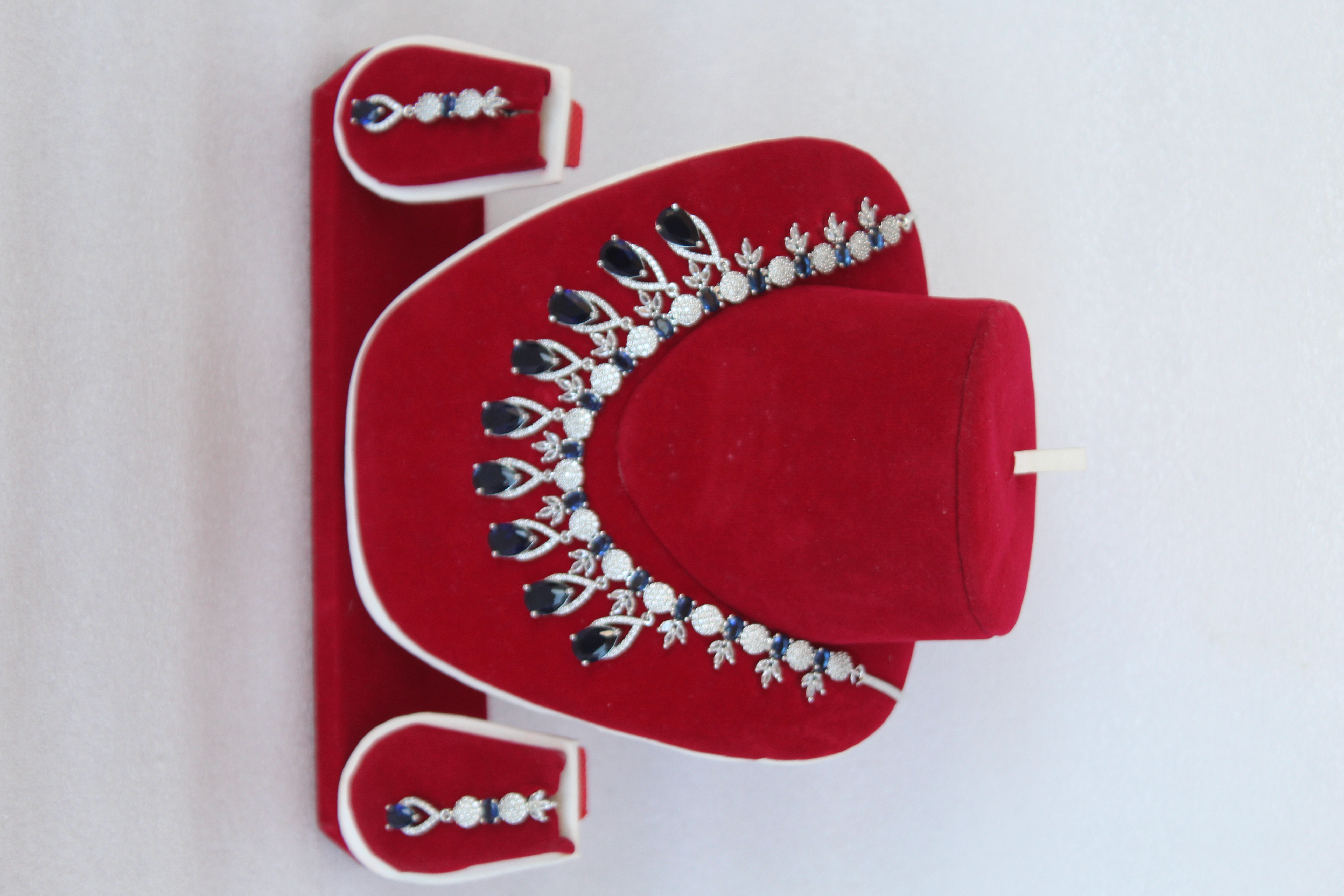 Elegant Necklace and Earrings Set