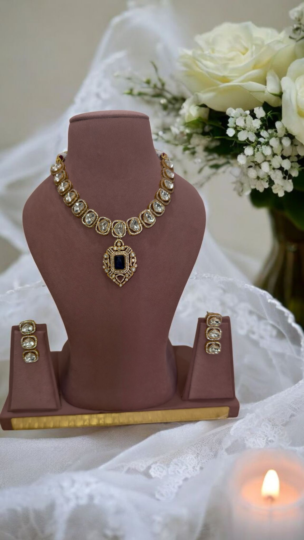Elegant gemstoned Victorian Gold Necklace Set