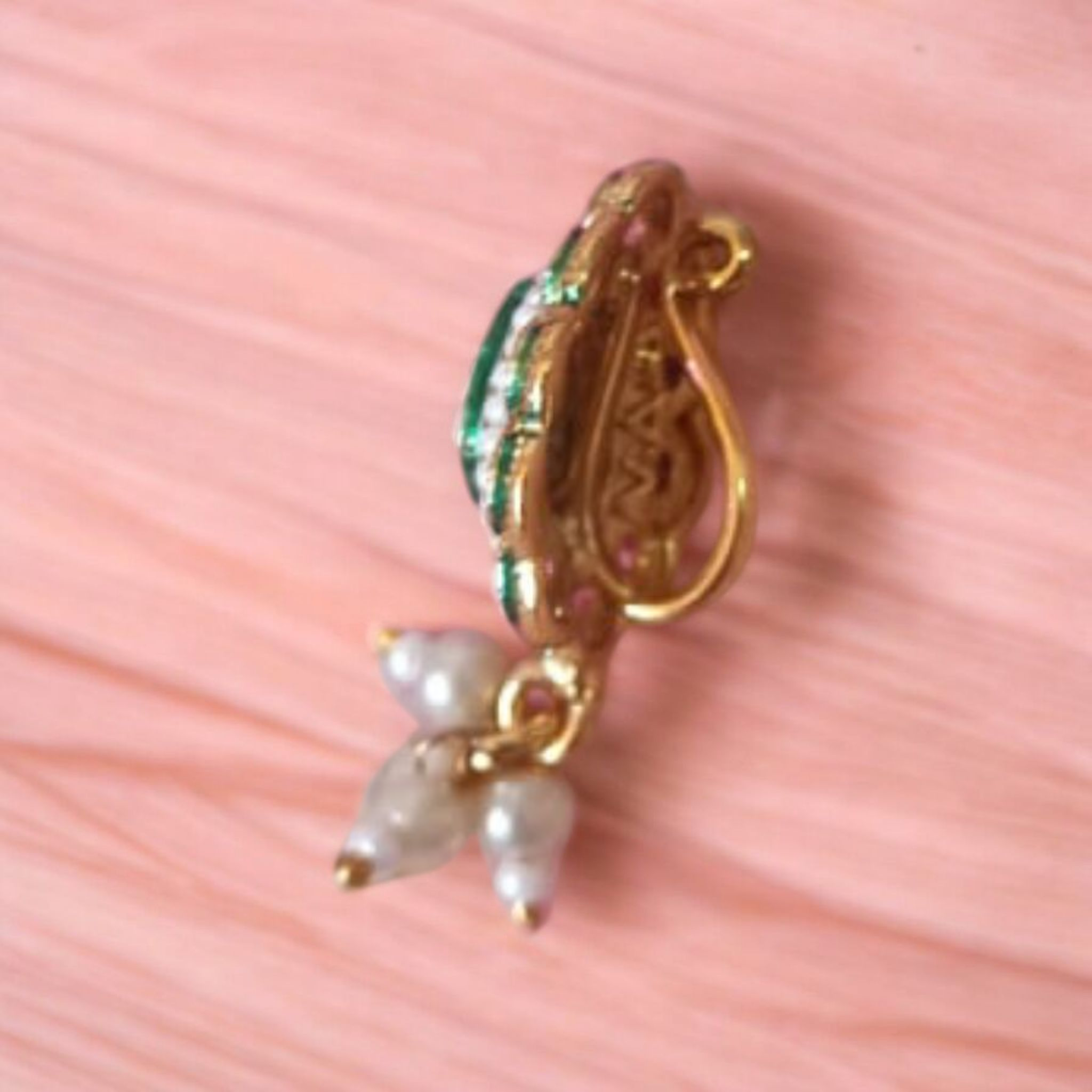 Elegant Traditional Nosepin