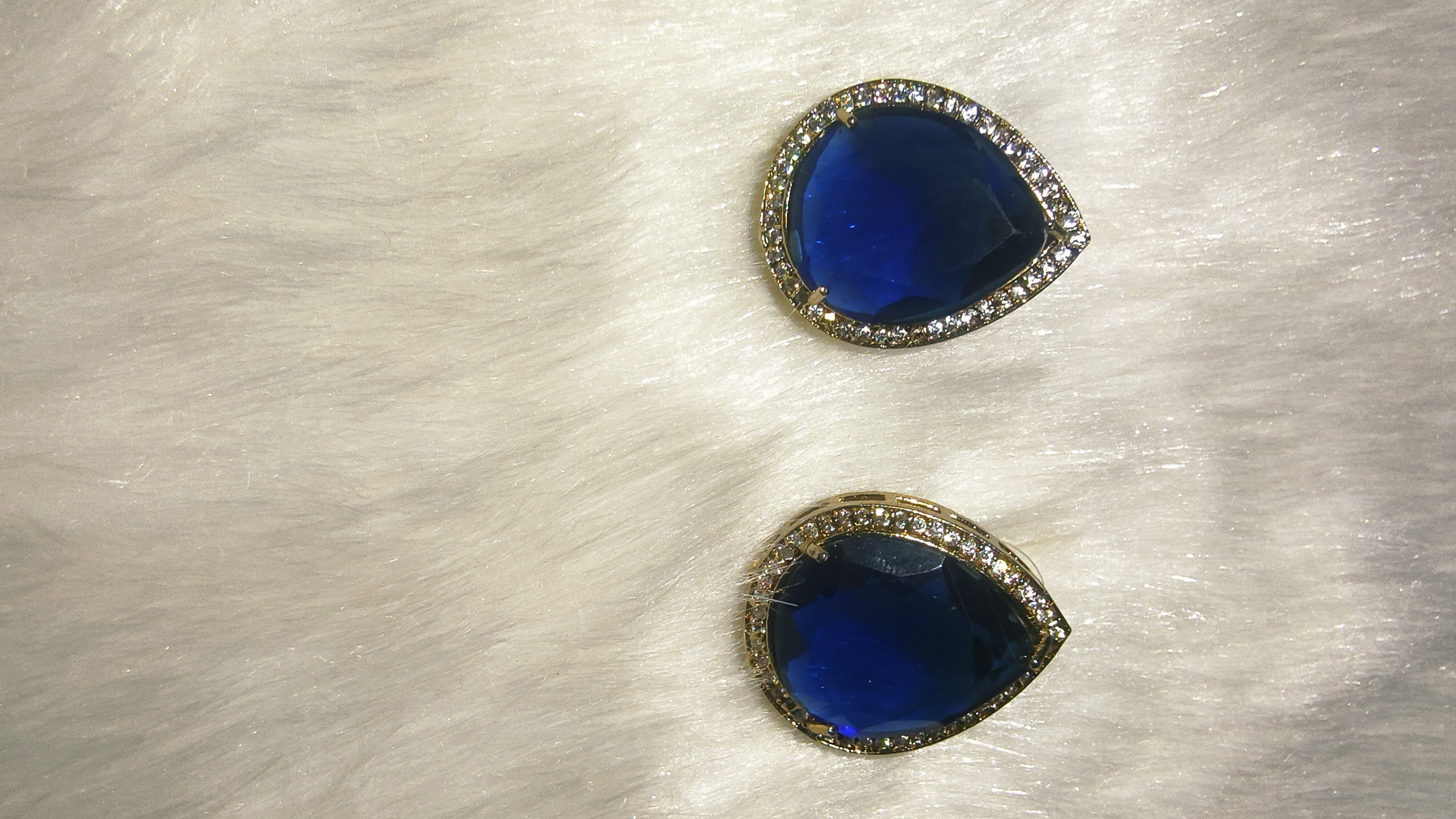 Elegant Blue Stone Hasli Set