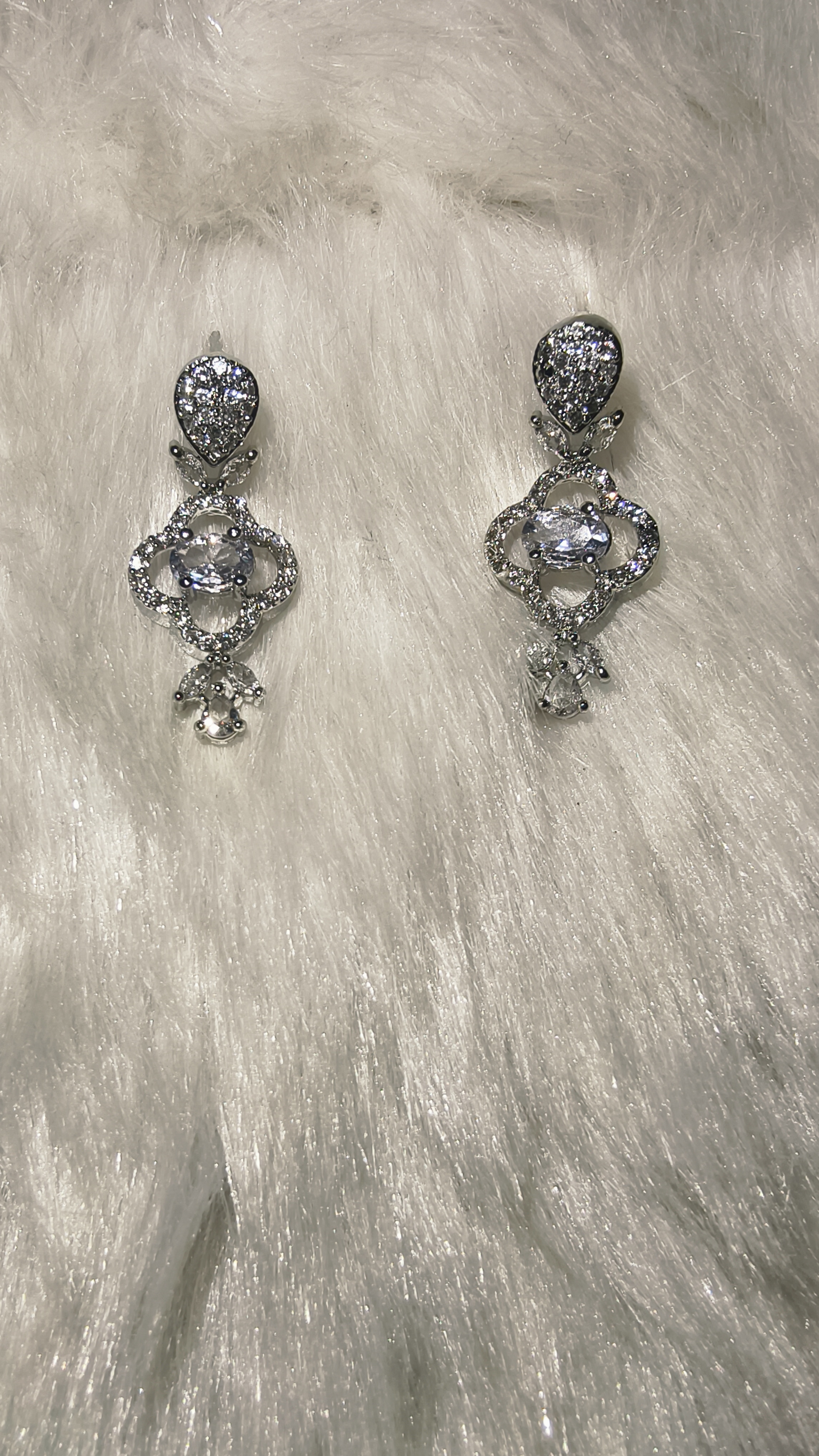 Elegant Silver Necklace Set