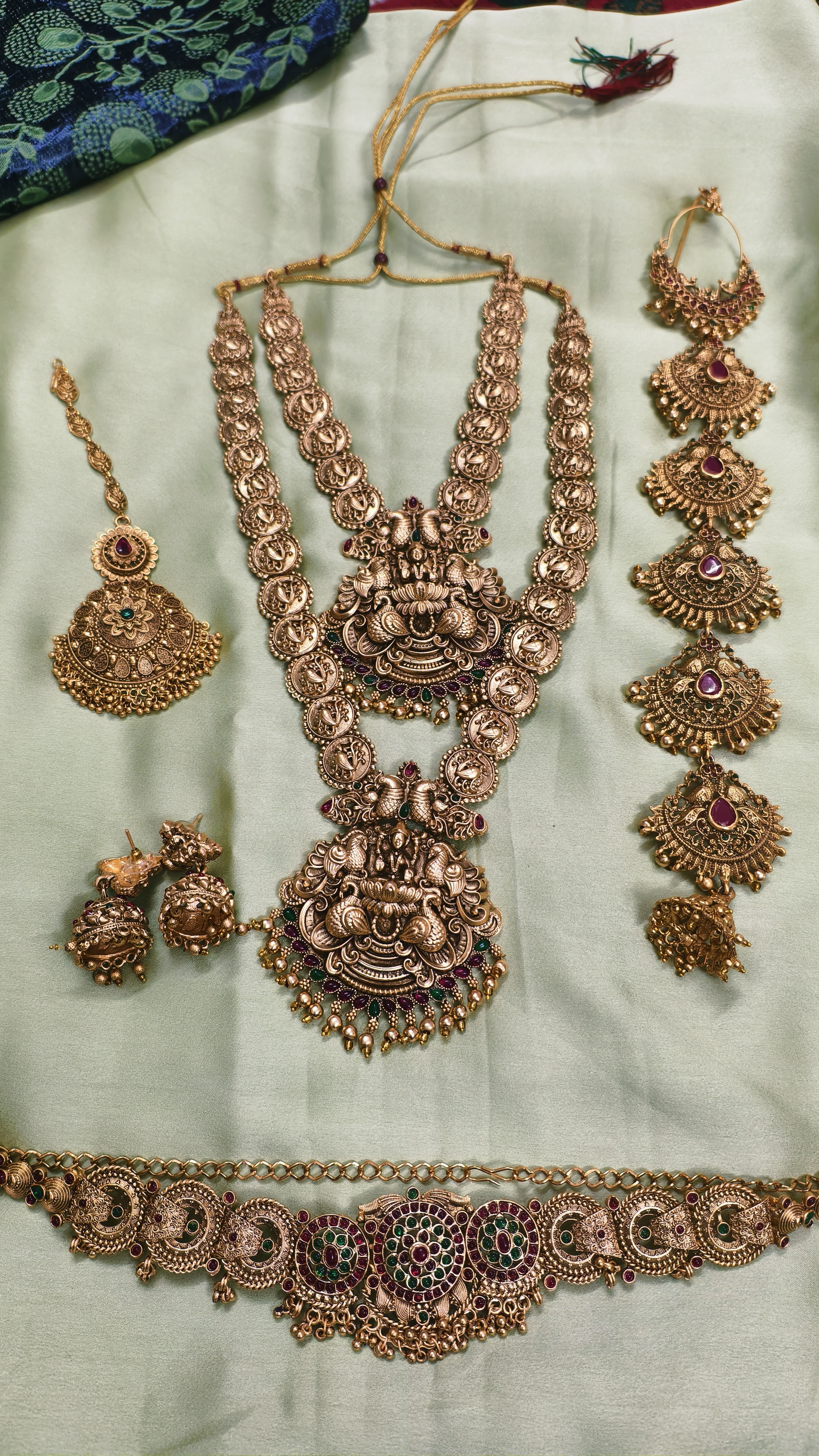 Traditional South Indian Jewelry Set