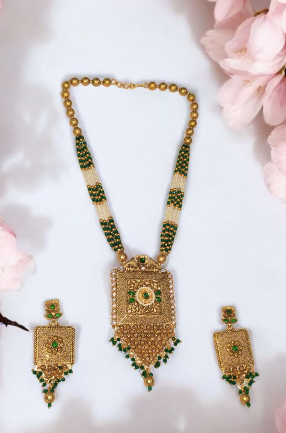 Traditional Gold Necklace Set