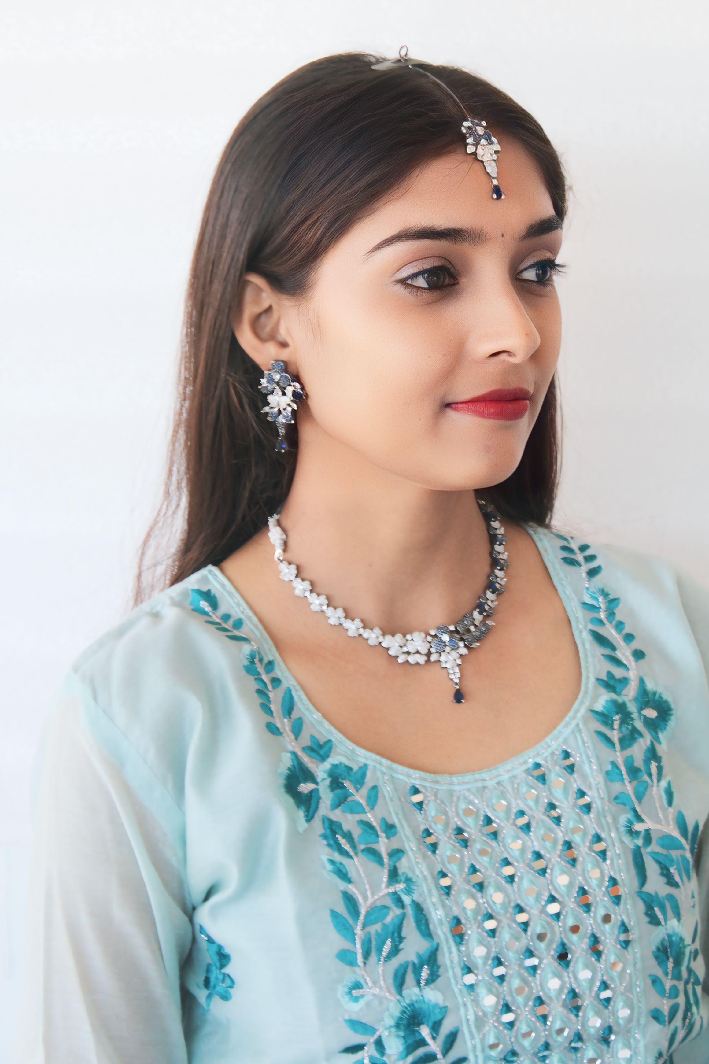 Elegant Blue and Silver AD Jewelry Set