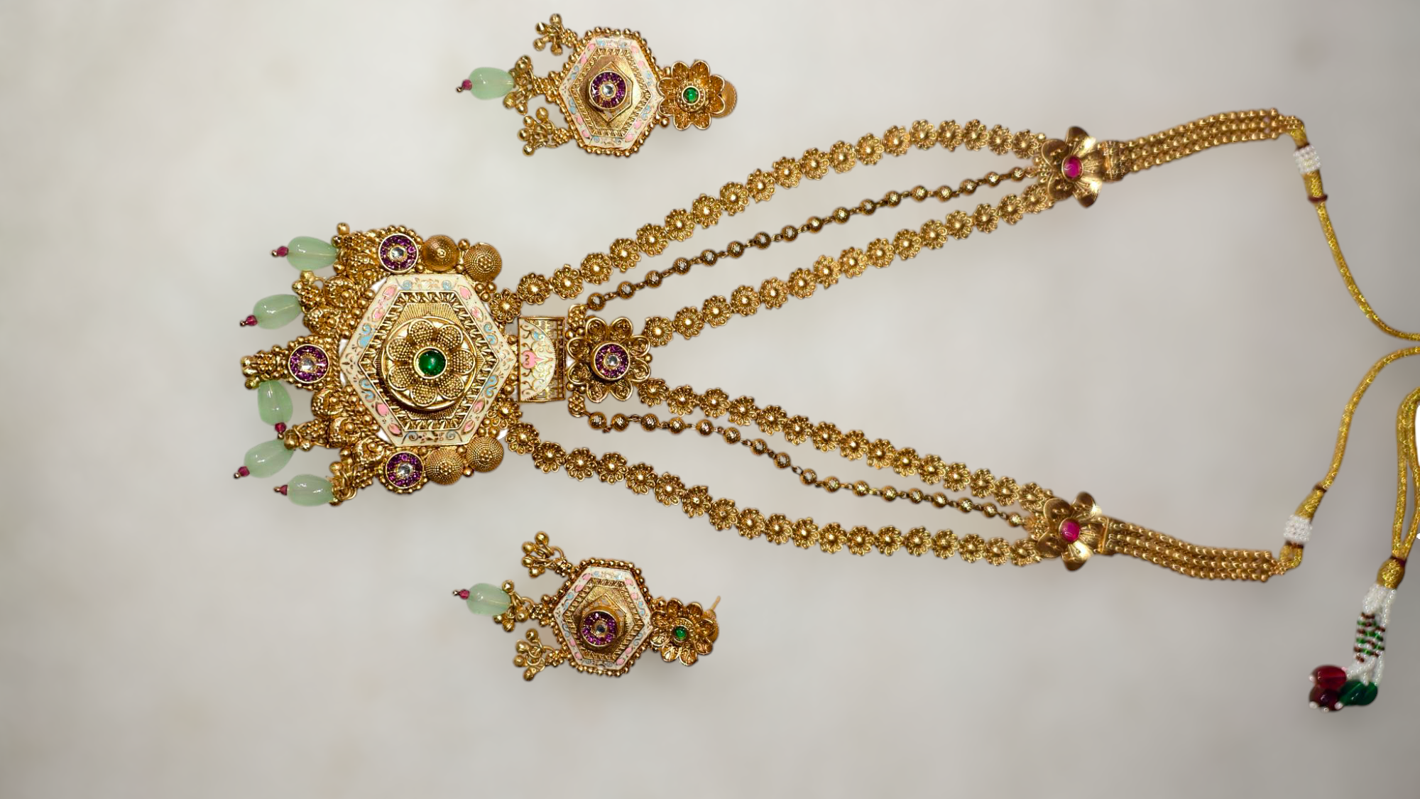 Traditional Gold Necklace Set