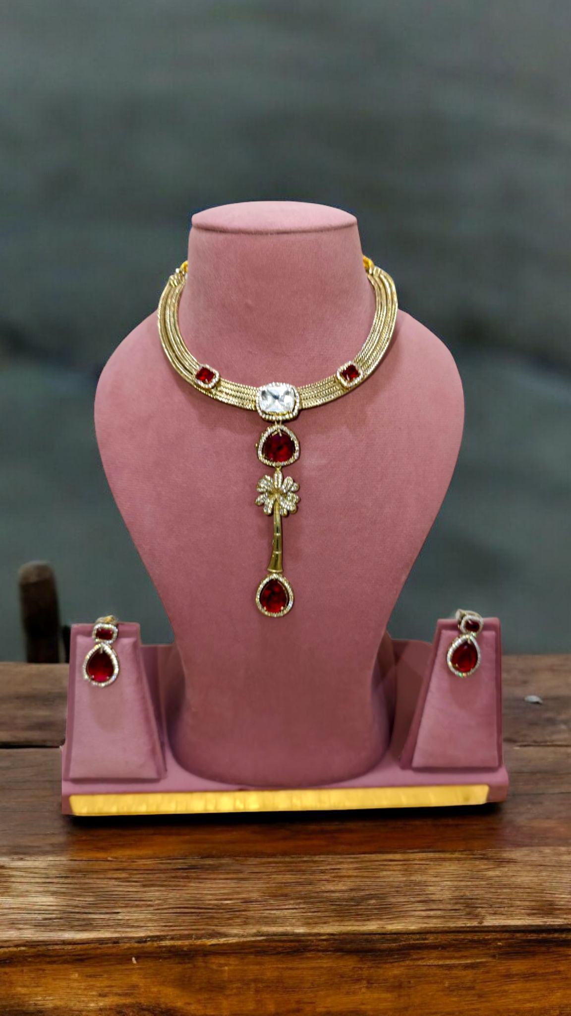 Elegant Gold and Red Stone Jewelry Set