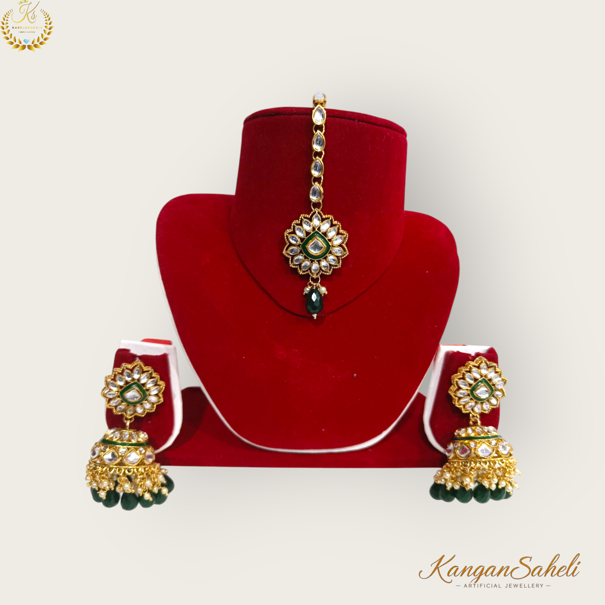 Traditional earrings with Maangteeka set