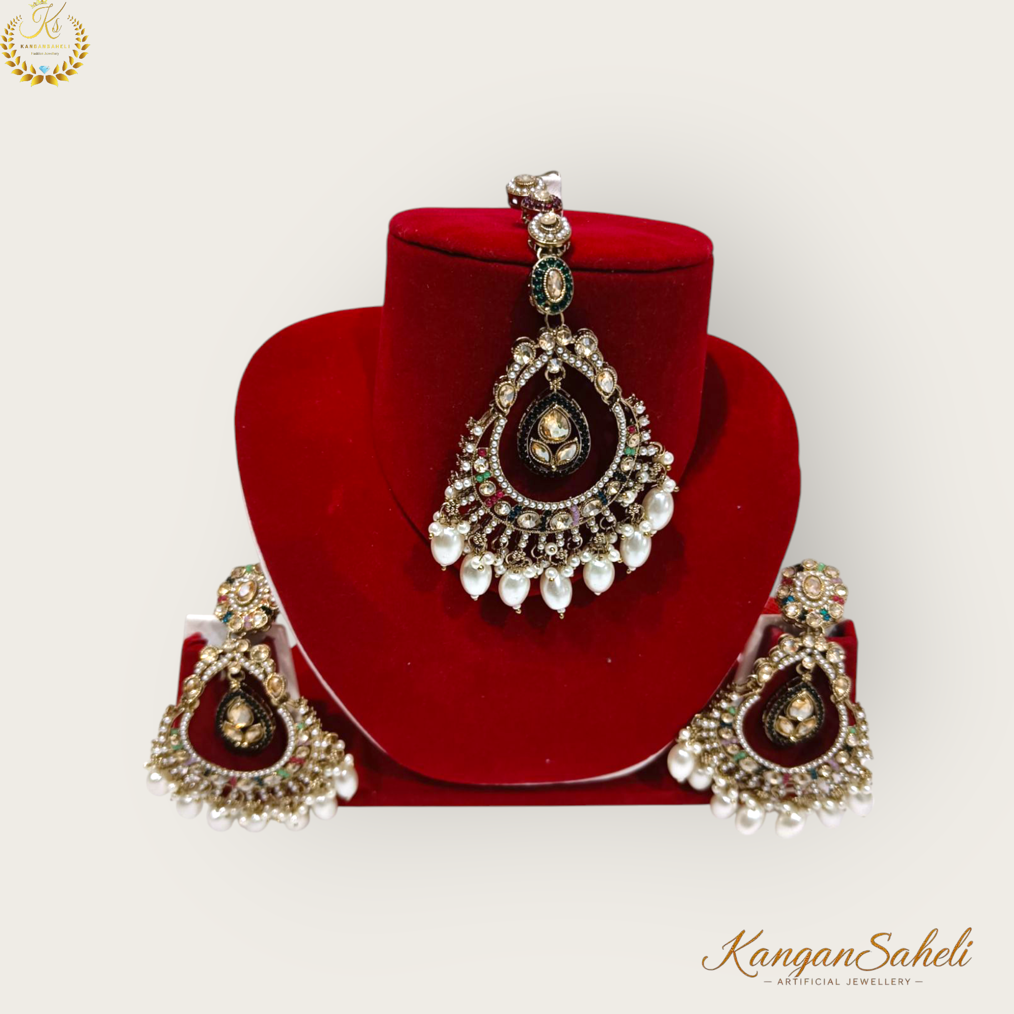 Earings with Maangteeka Set