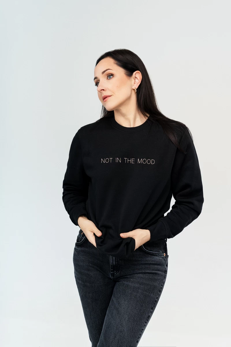 NOT IN THE MOOD siuvinėtas džemperis