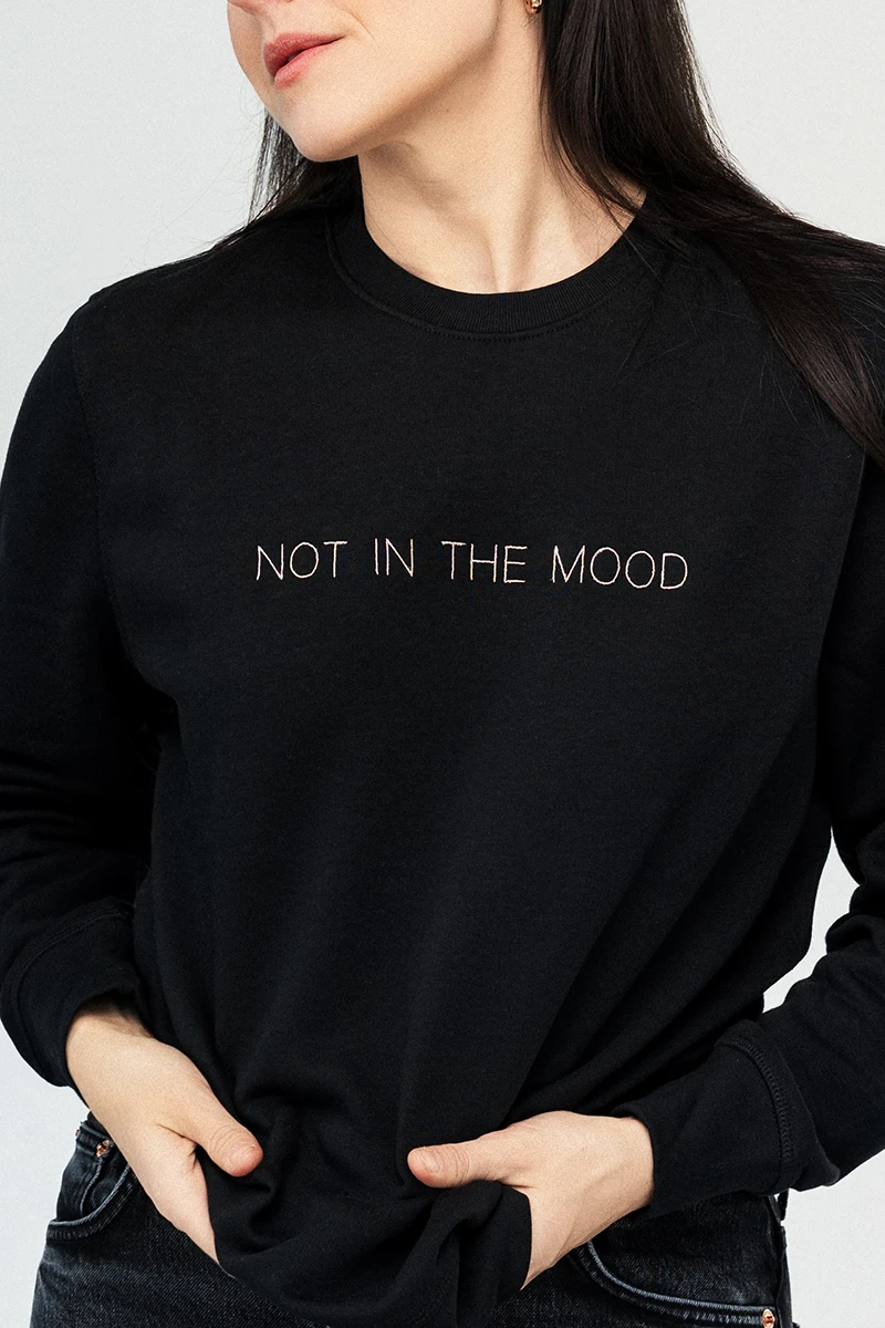 NOT IN THE MOOD siuvinėtas džemperis