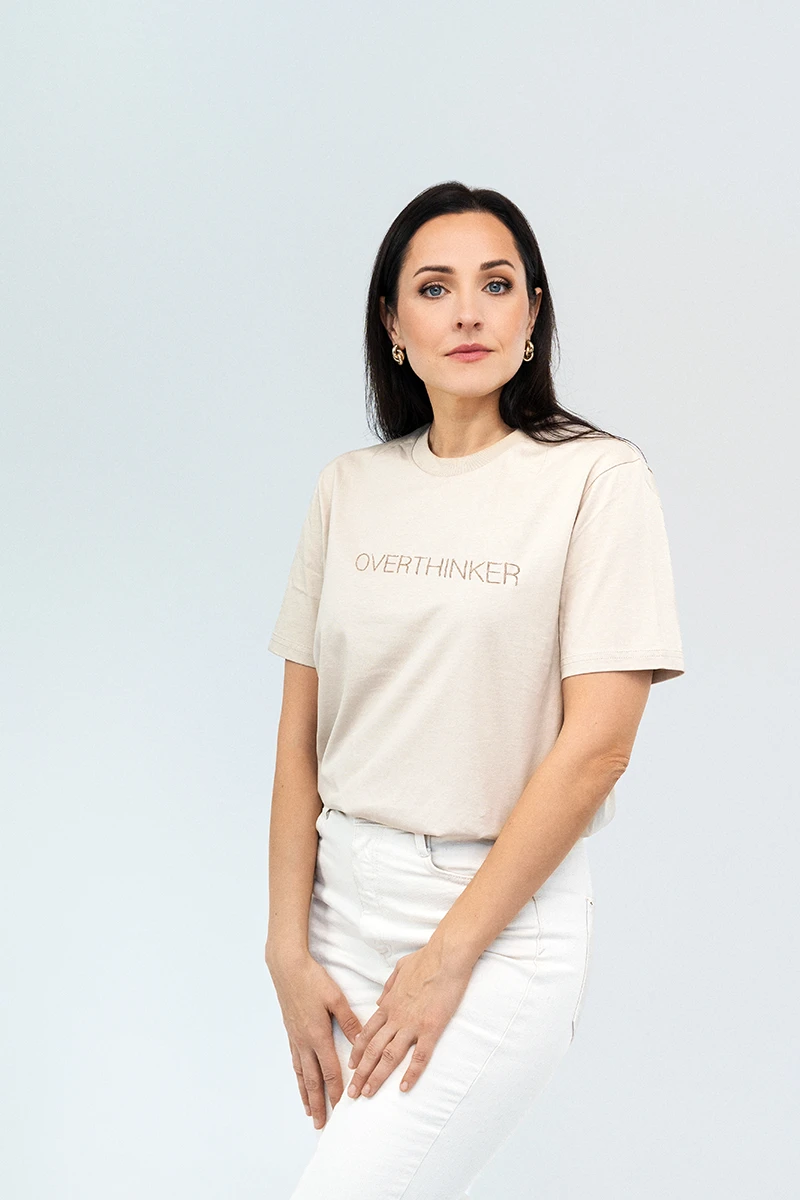 OVERTHINKER siuvinėti marškinėliai