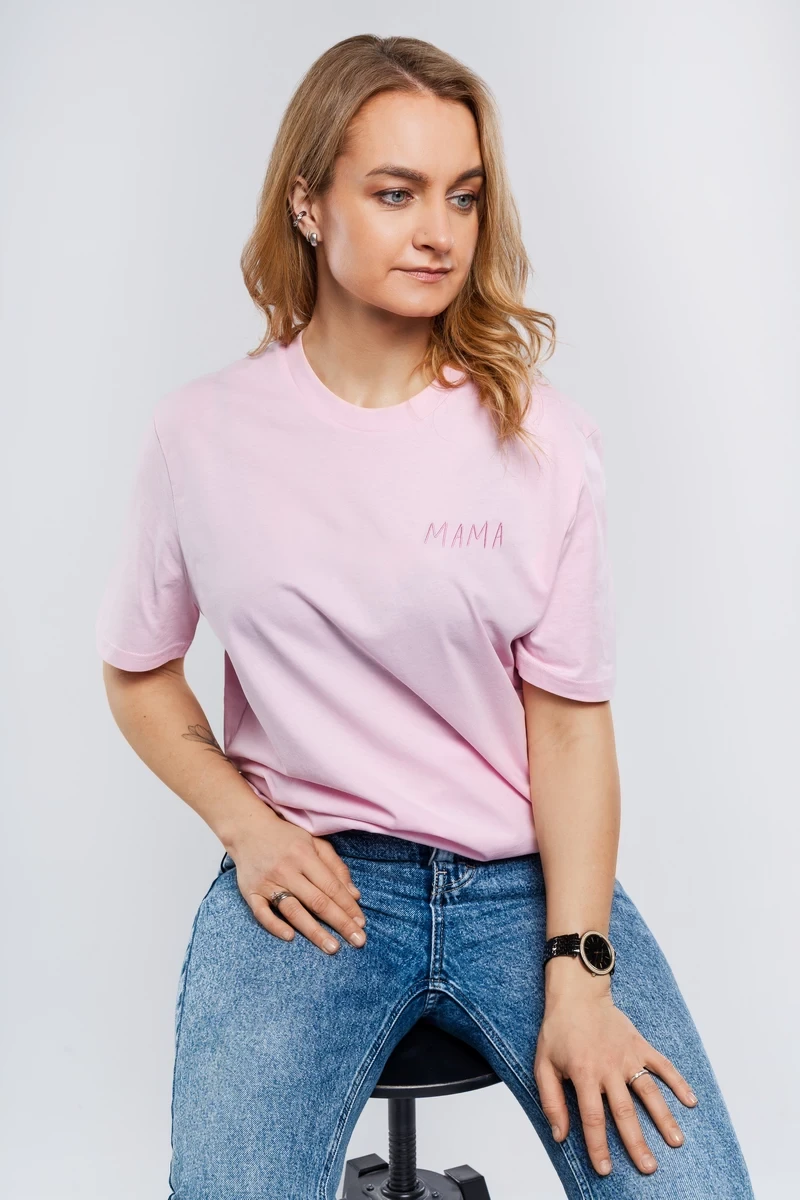 Mama siuvinėti marškinėliai