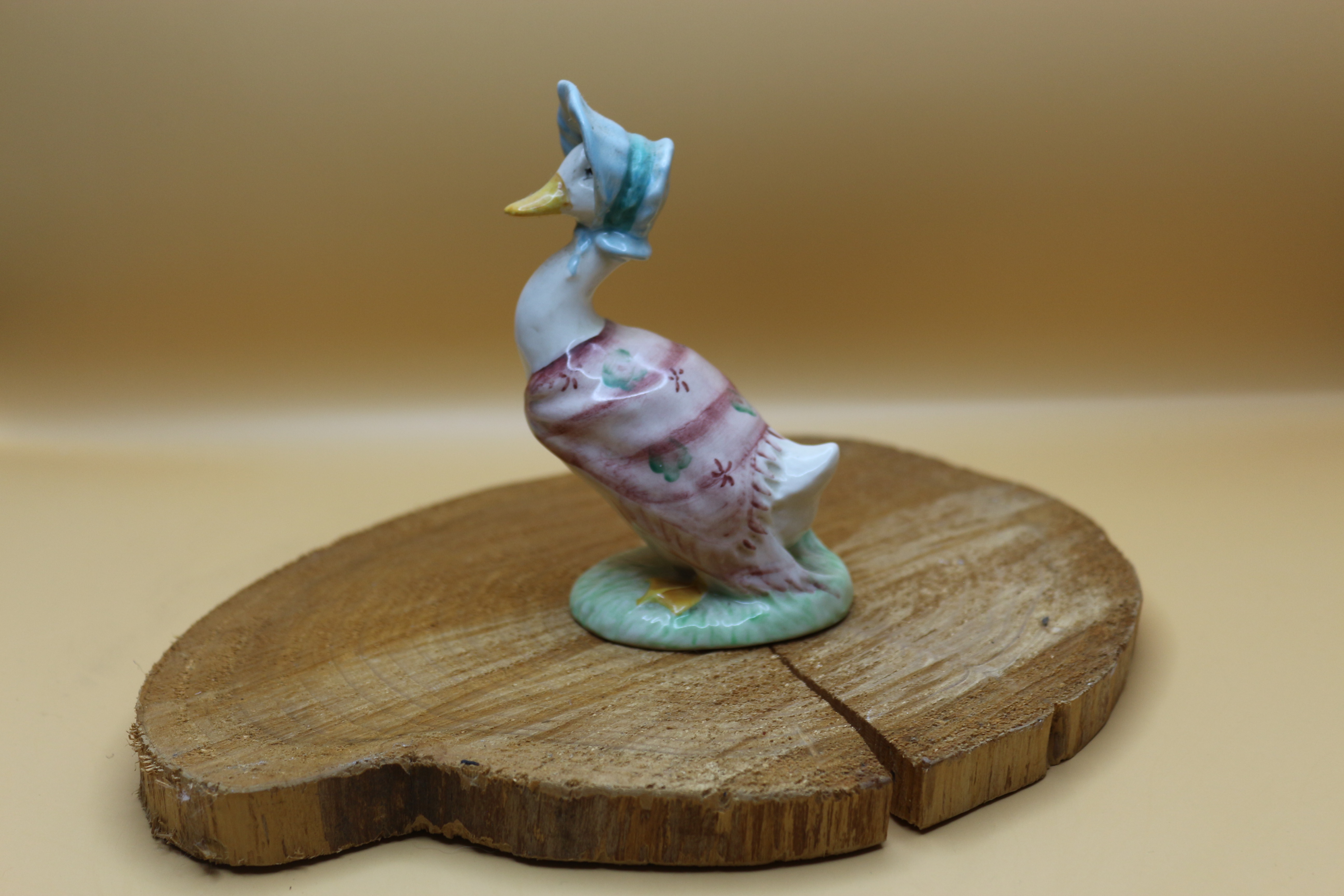 Beatrix Potter Royal Doulton Collectable Jemima Puddleduck Ceramic Figureine ~ So Cute!