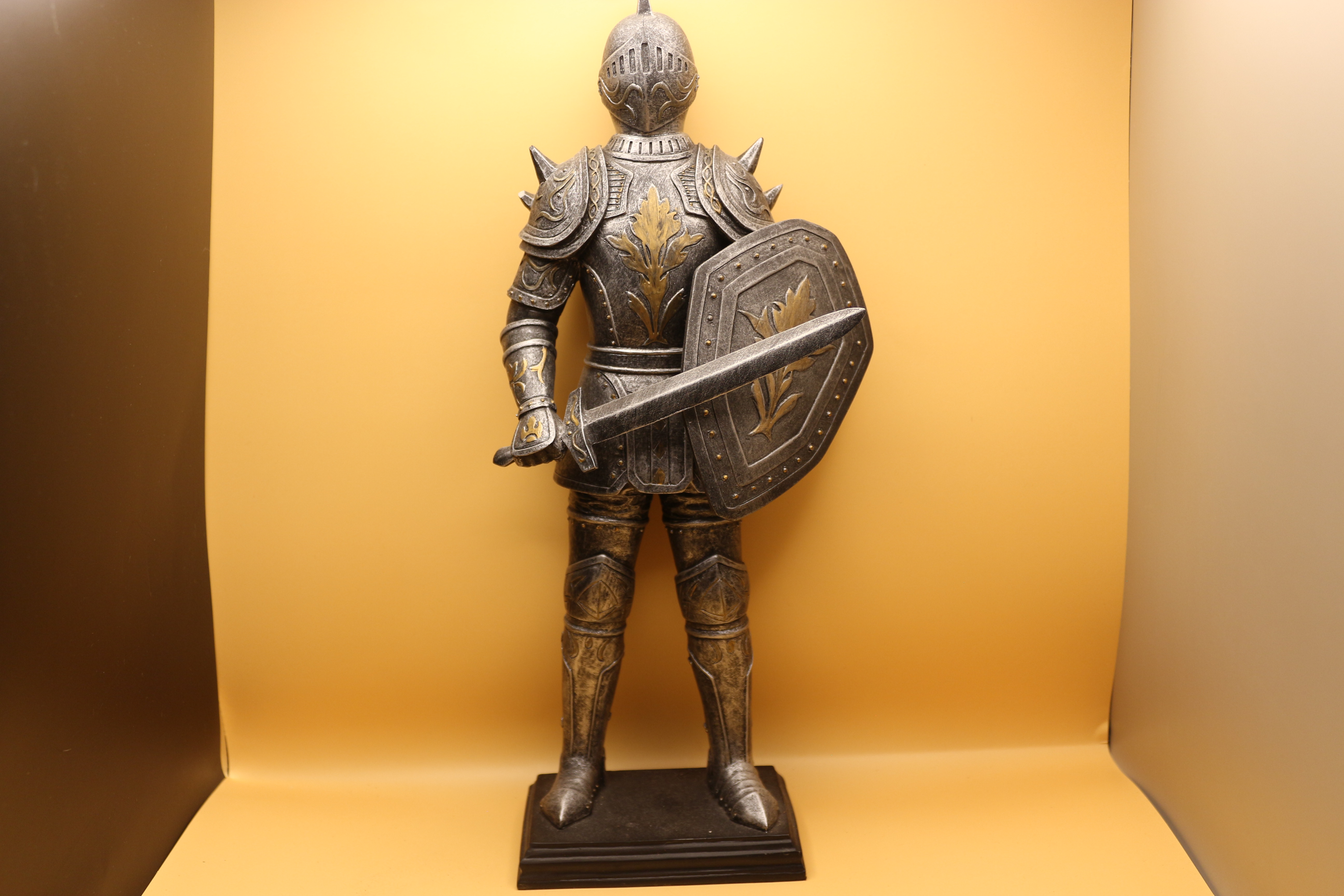 'Knight on Guard' No2 Resin Made English Knight ~ Over One Foot Tall!