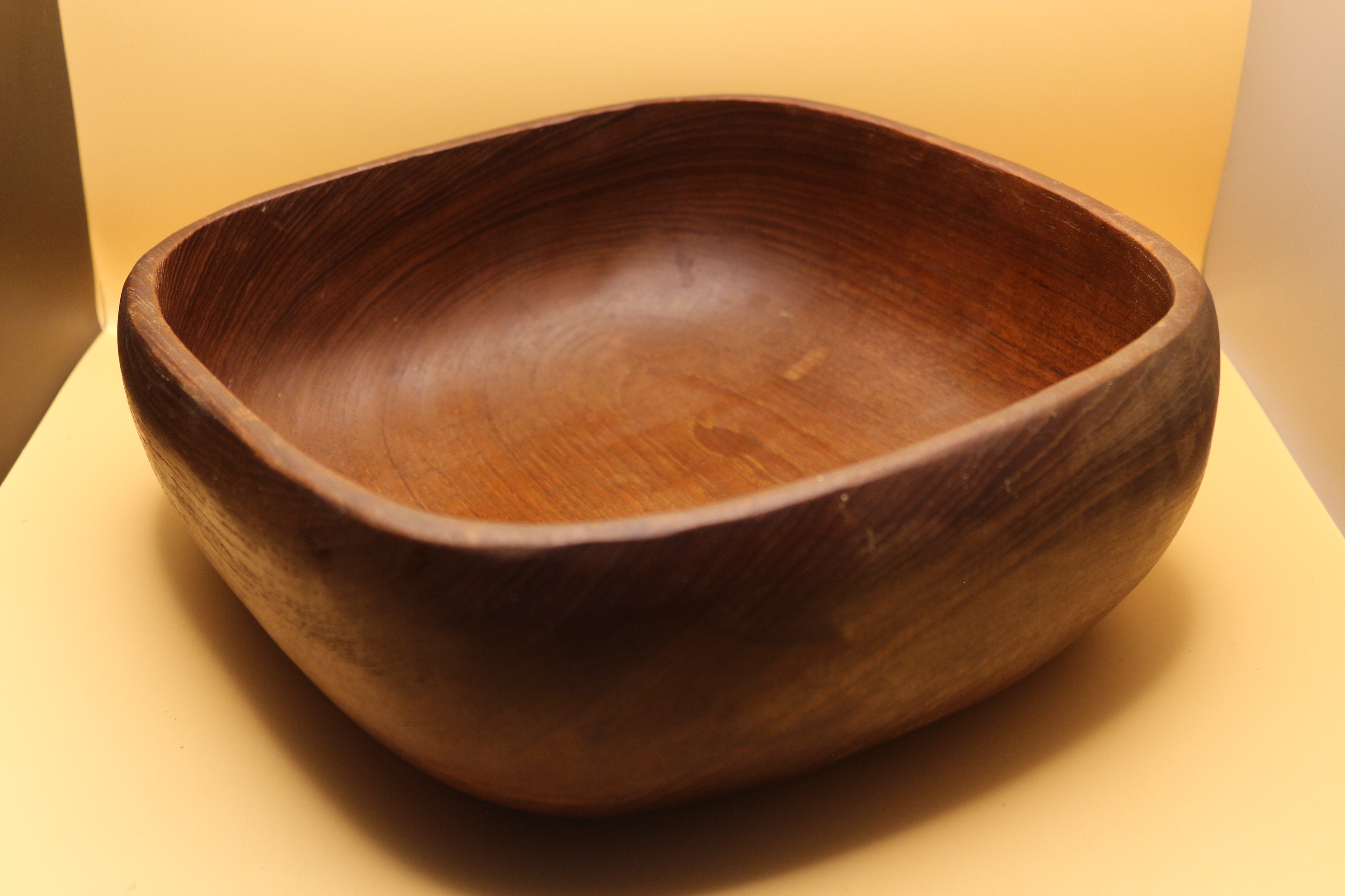 Beautiful Solid Hardwood Bowl ~ Fruitbowl? Mixing Bowl? Stunning Bowl!