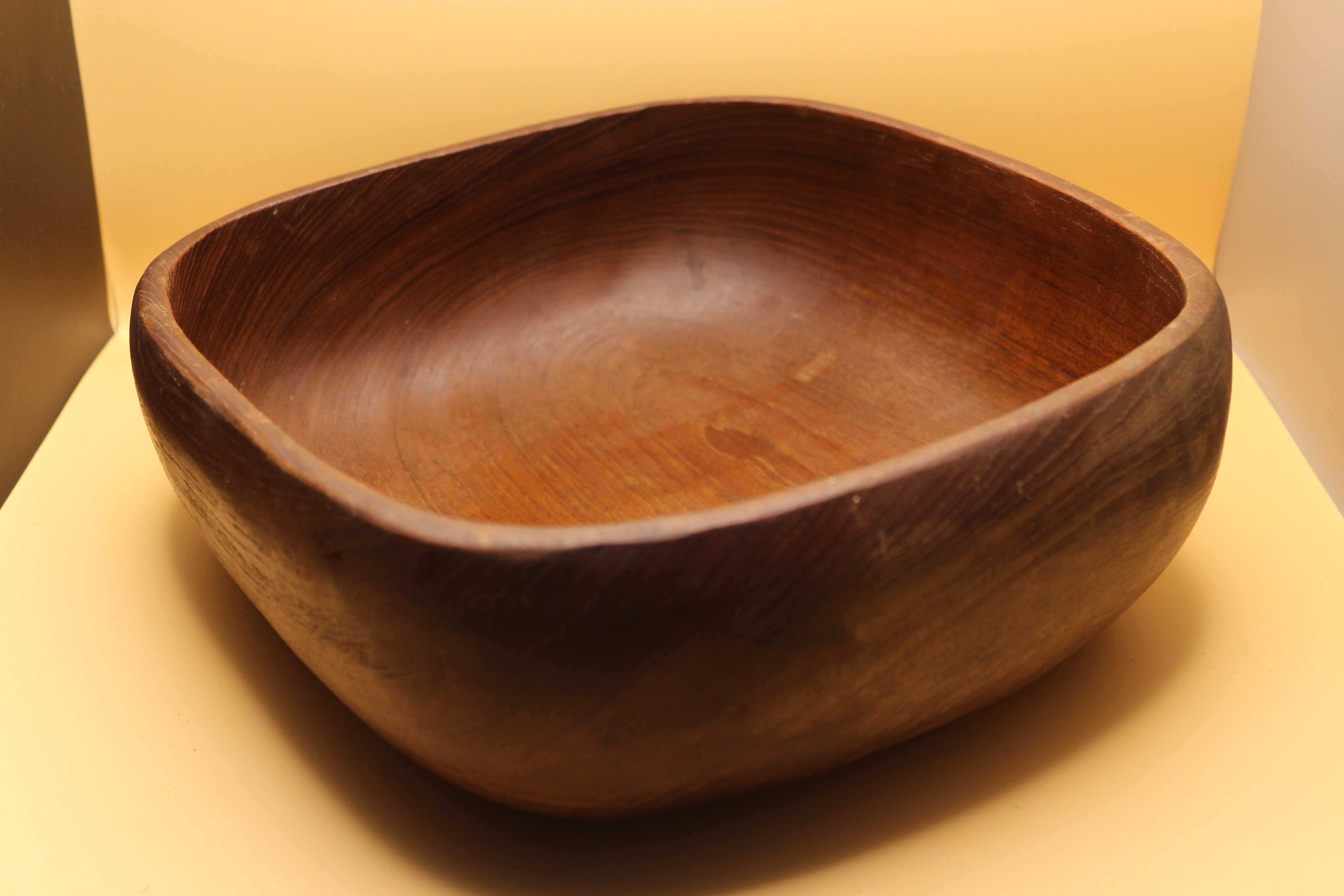 Beautiful Solid Hardwood Bowl ~ Fruitbowl? Mixing Bowl? Stunning Bowl!