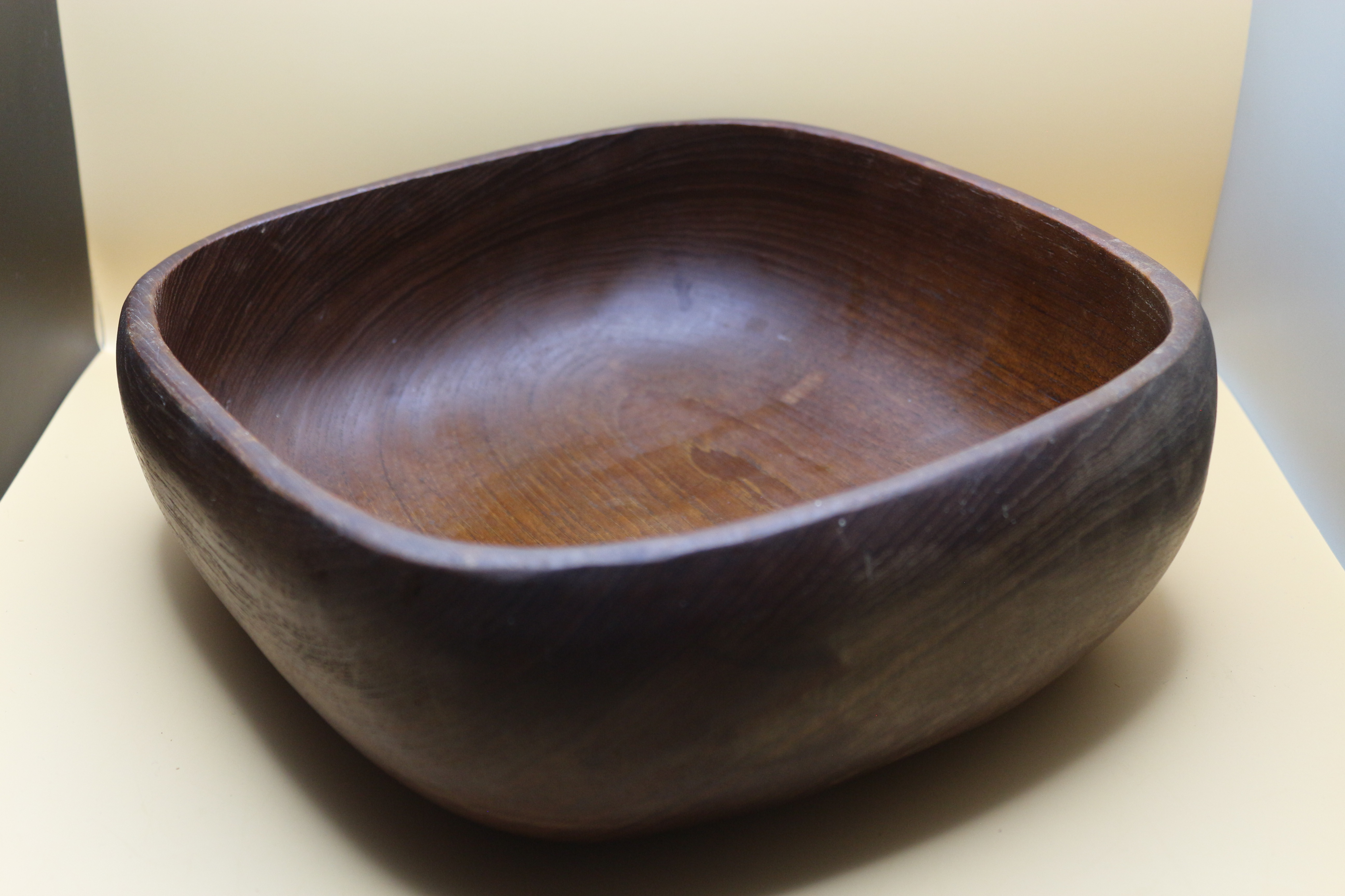 Beautiful Solid Hardwood Bowl ~ Fruitbowl? Mixing Bowl? Stunning Bowl!
