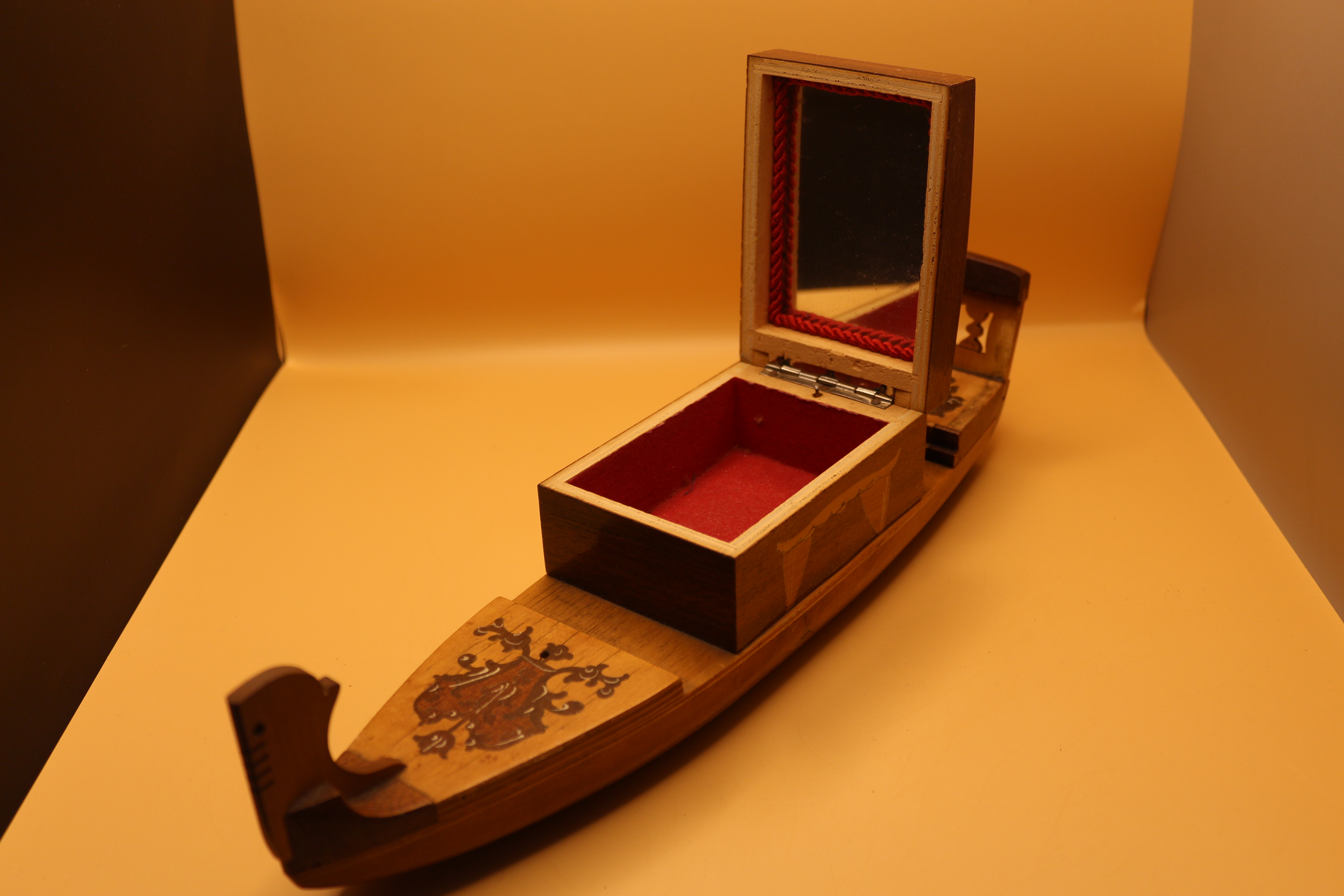 1970's Venician Hand Made 'Gondula' Wooden Cigarette Box with Mirror Inside
