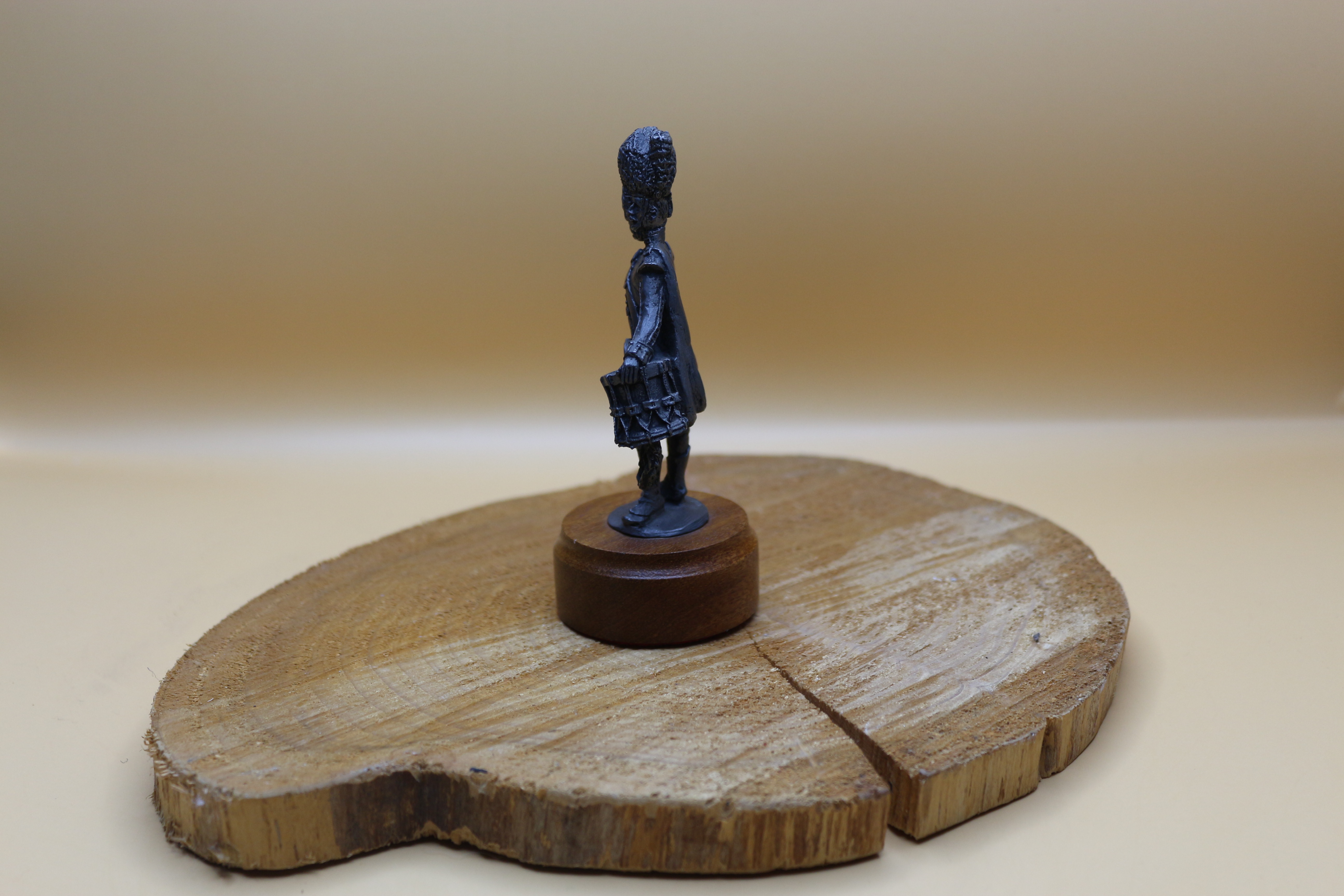 Scots Guard Pewter Drummer on Oak Plinth Collectable!
