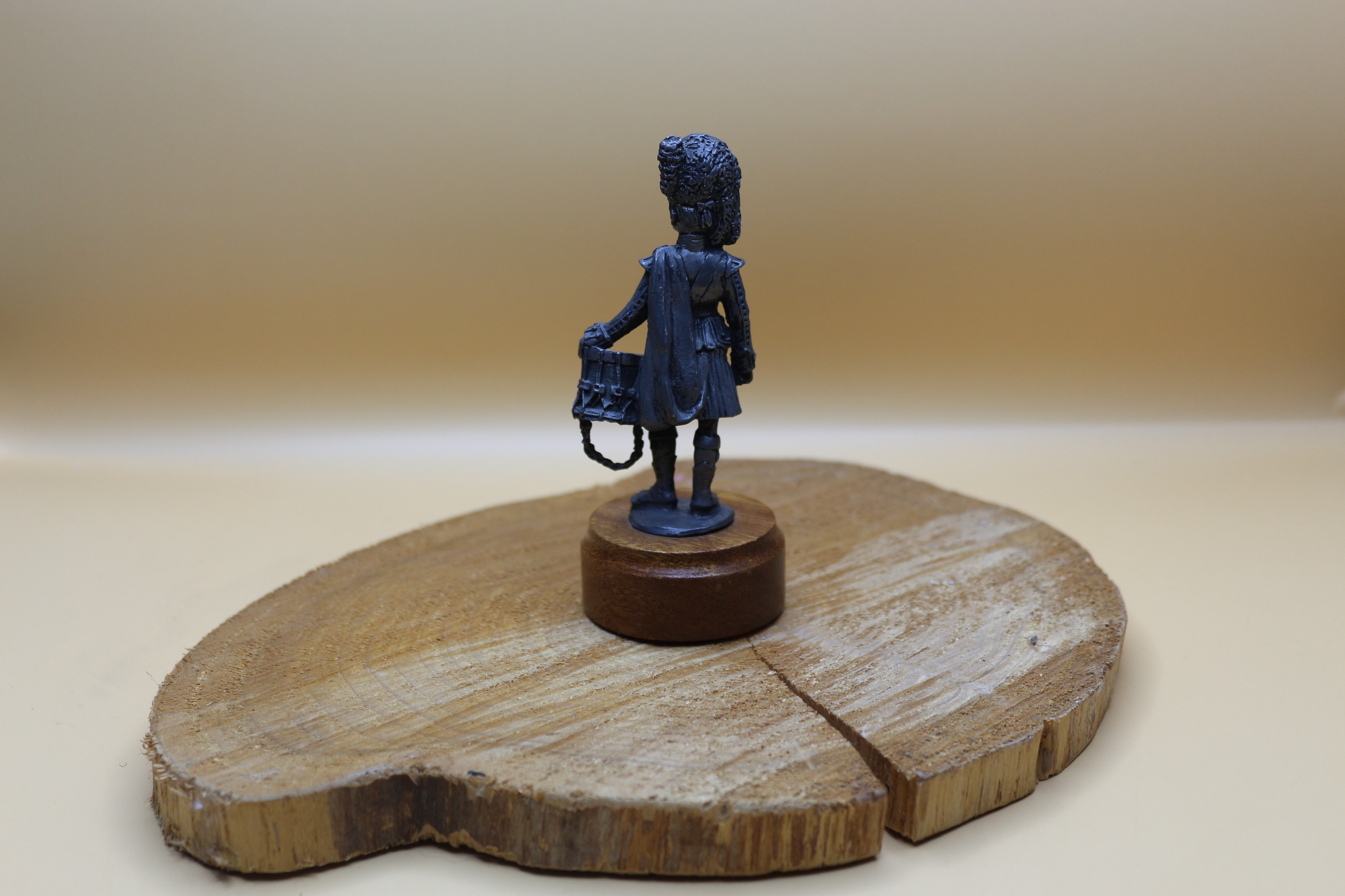 Scots Guard Pewter Drummer on Oak Plinth Collectable!