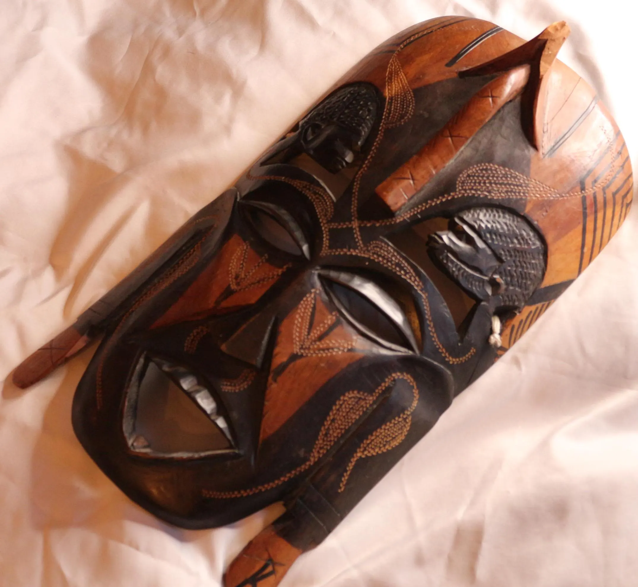 African Kenya Tribal Maasi Mask Genuine