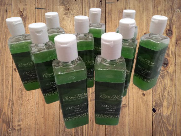 GlowMe Herbal Neem Shampoo 