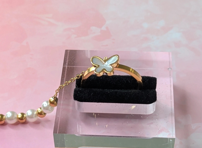 Elegant Hand Chain Bracelet